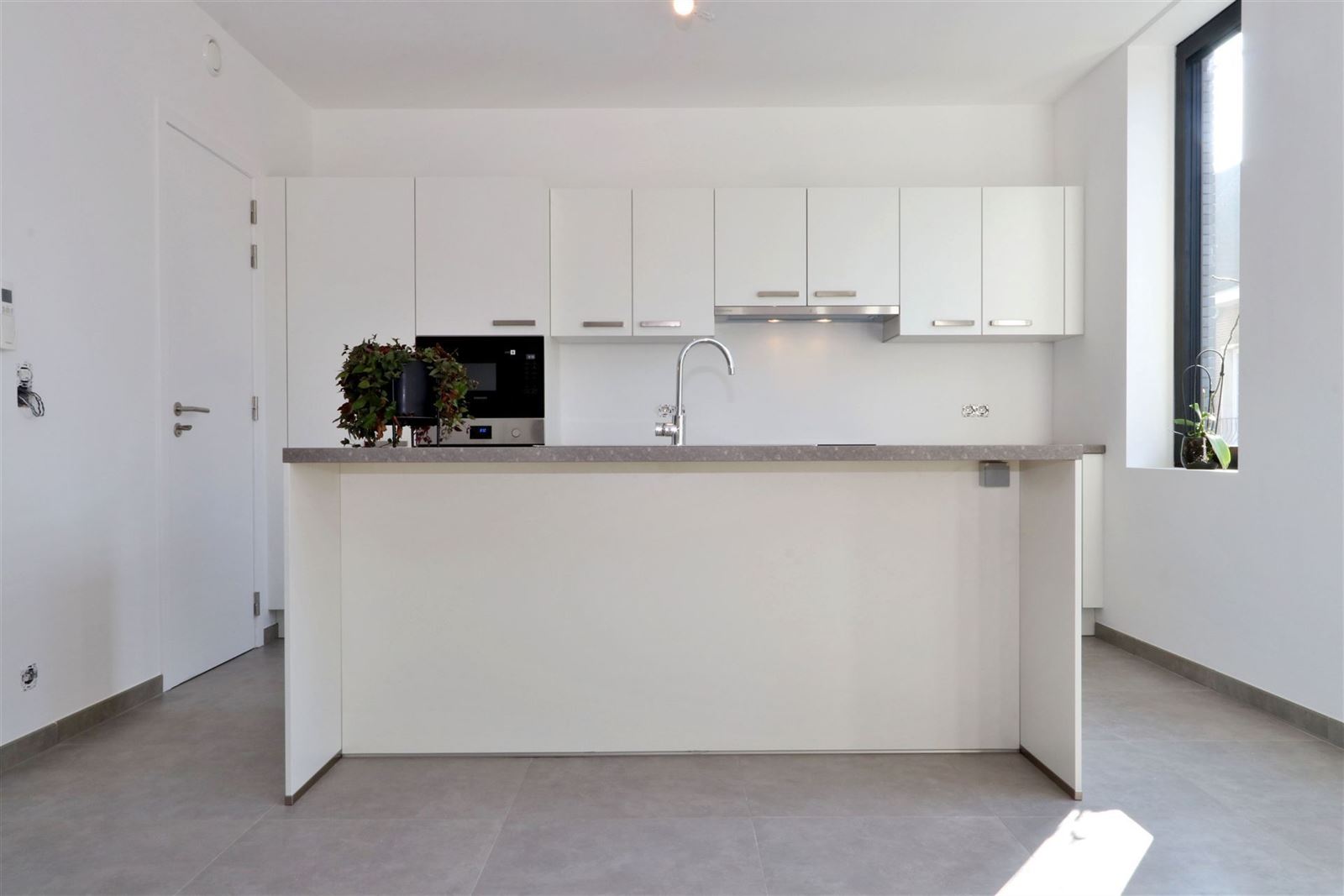 FOTO’S 8 : Duplex te 1640 SINT-GENESIUS-RODE (België) - Prijs € 1.650
