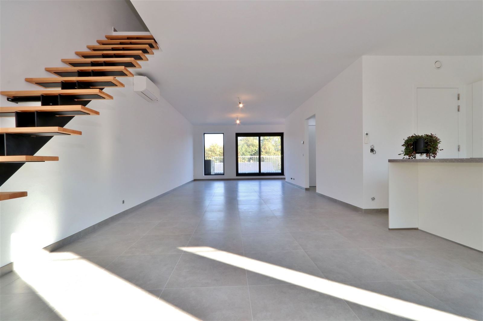 FOTO’S 5 : Duplex te 1640 SINT-GENESIUS-RODE (België) - Prijs € 1.650