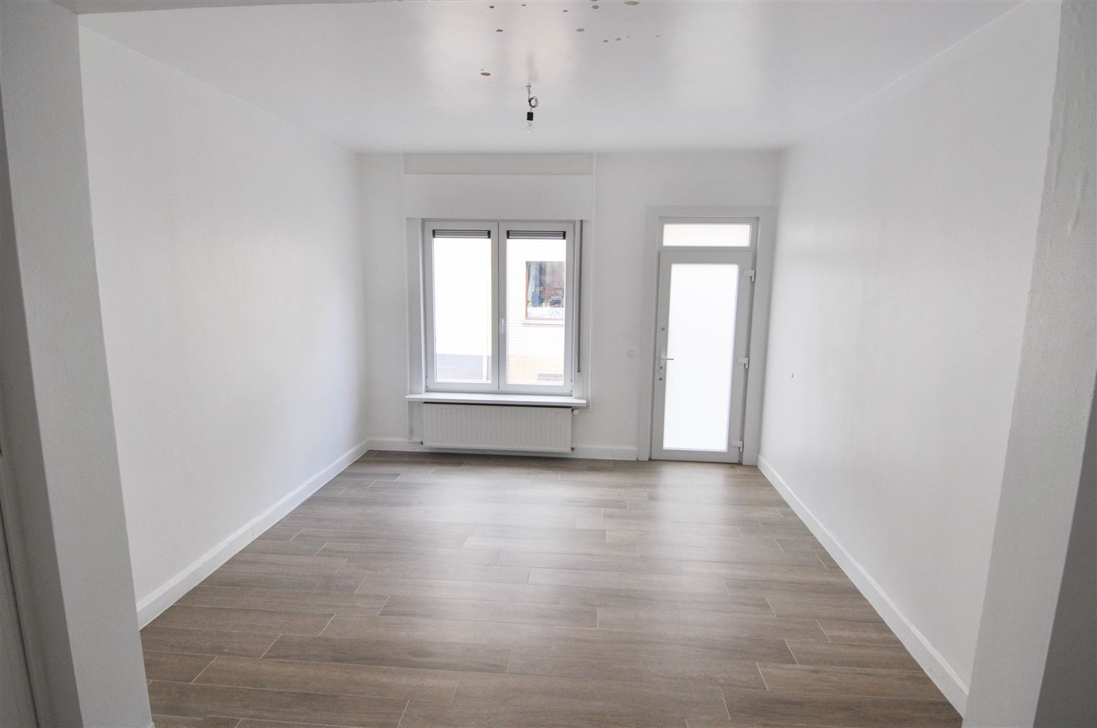 FOTO’S 6 : Woning te 1640 SINT-GENESIUS-RODE (België) - Prijs € 1.550