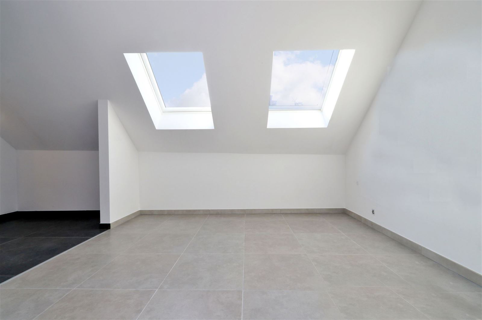FOTO’S 18 : Duplex te 1640 SINT-GENESIUS-RODE (België) - Prijs € 1.650