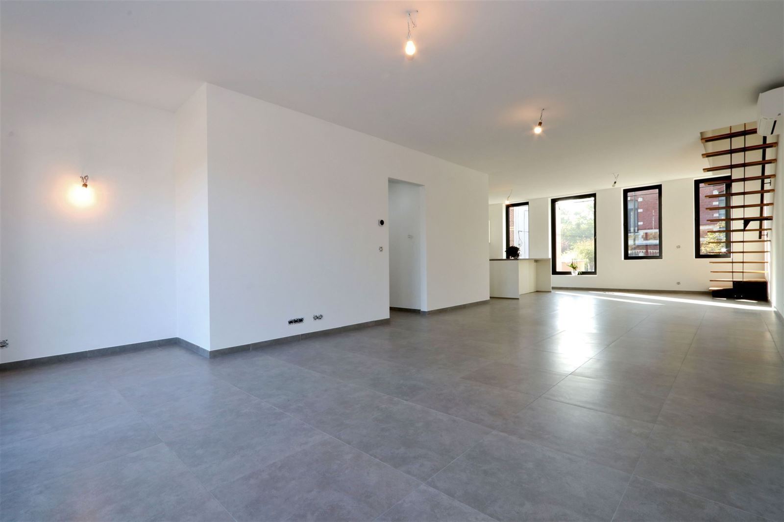 FOTO’S 7 : Duplex te 1640 SINT-GENESIUS-RODE (België) - Prijs € 1.650