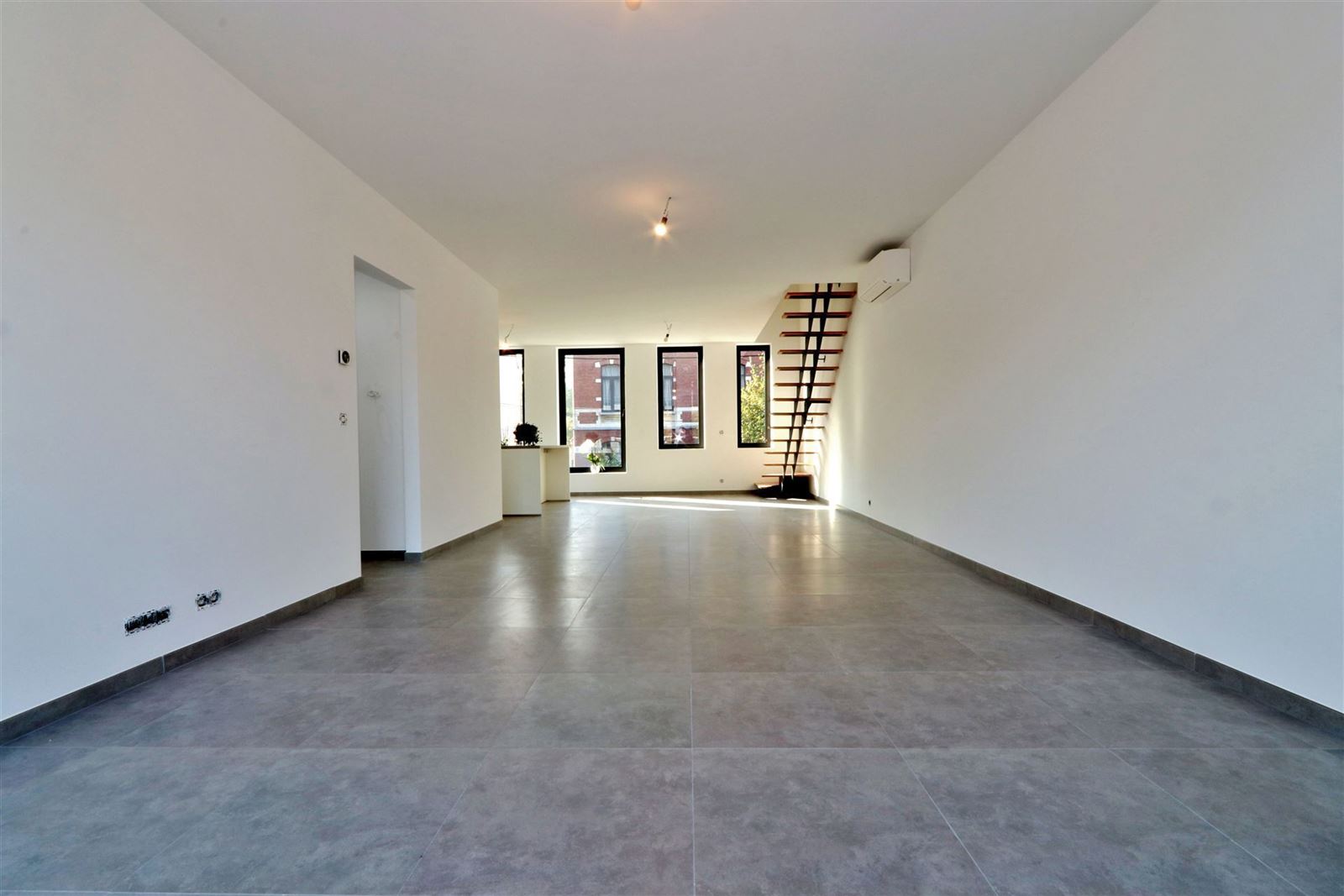 FOTO’S 6 : Duplex te 1640 SINT-GENESIUS-RODE (België) - Prijs € 1.650