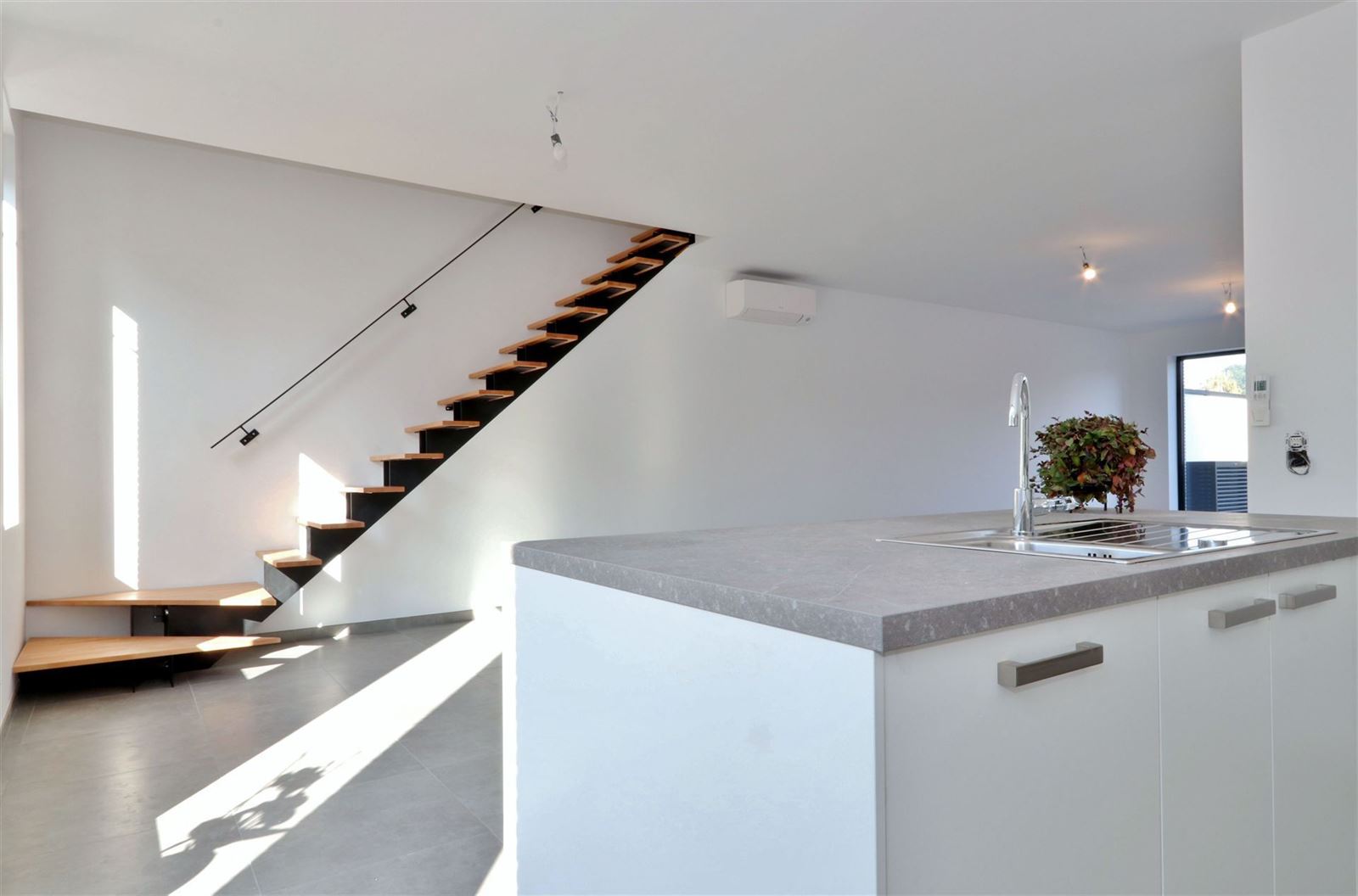 FOTO’S 10 : Duplex te 1640 SINT-GENESIUS-RODE (België) - Prijs € 1.650