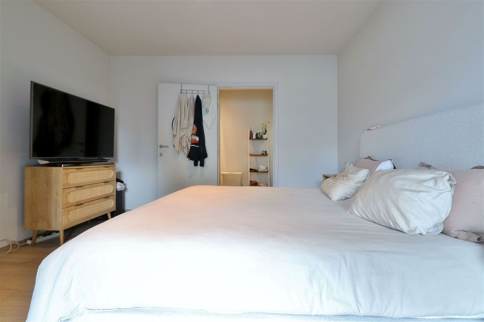 FOTO’S 12 : Appartement te 1640 SINT-GENESIUS-RODE (België) - Prijs € 1.590
