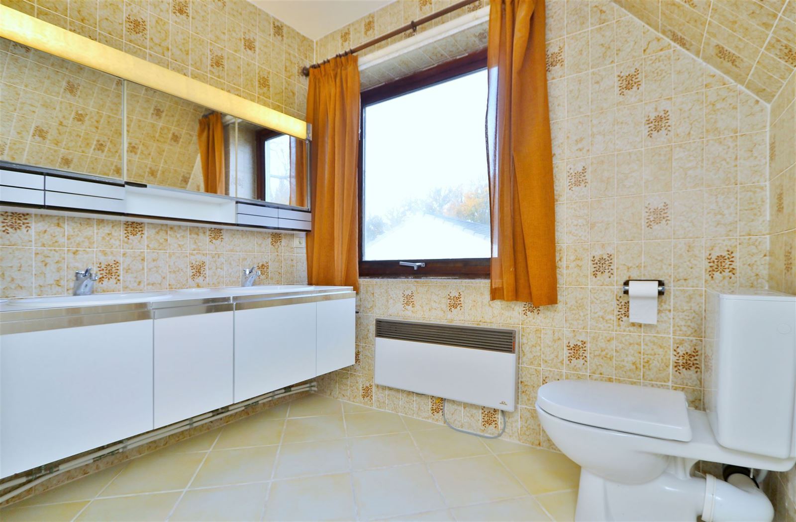 FOTO’S 18 : Woning te 1650 BEERSEL (België) - Prijs € 2.300