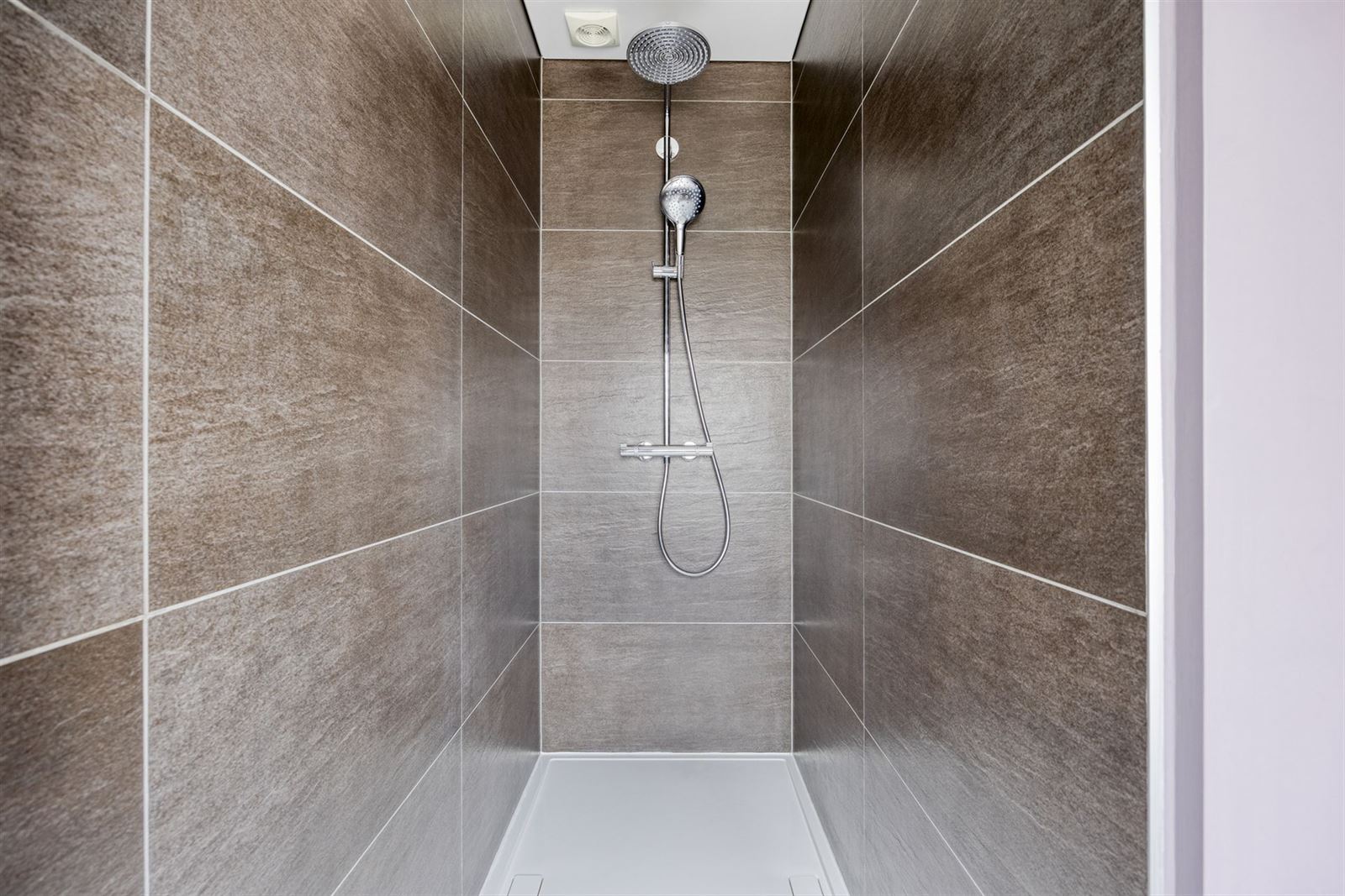 PHOTOS 21 : Maison à 1750 SINT-KWINTENS-LENNIK (Belgique) - Prix 599.000 €