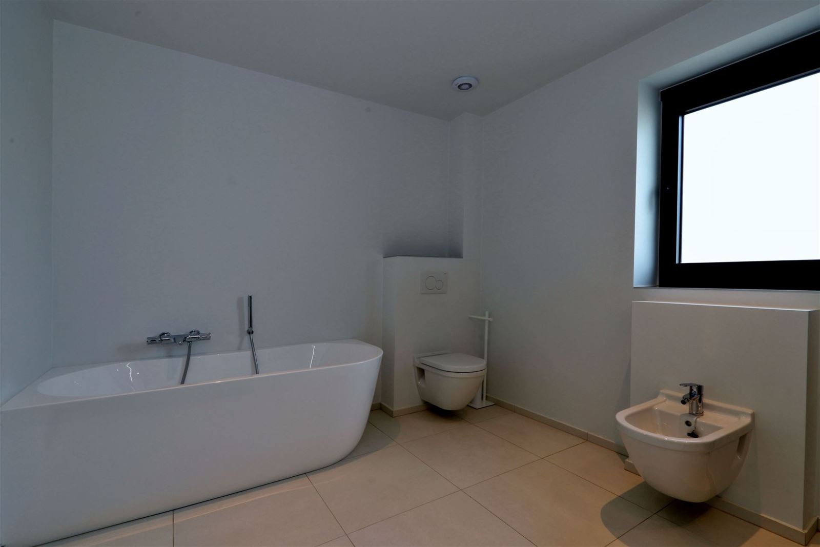 FOTO’S 17 : Appartement te 1640 SINT-GENESIUS-RODE (België) - Prijs € 2.700