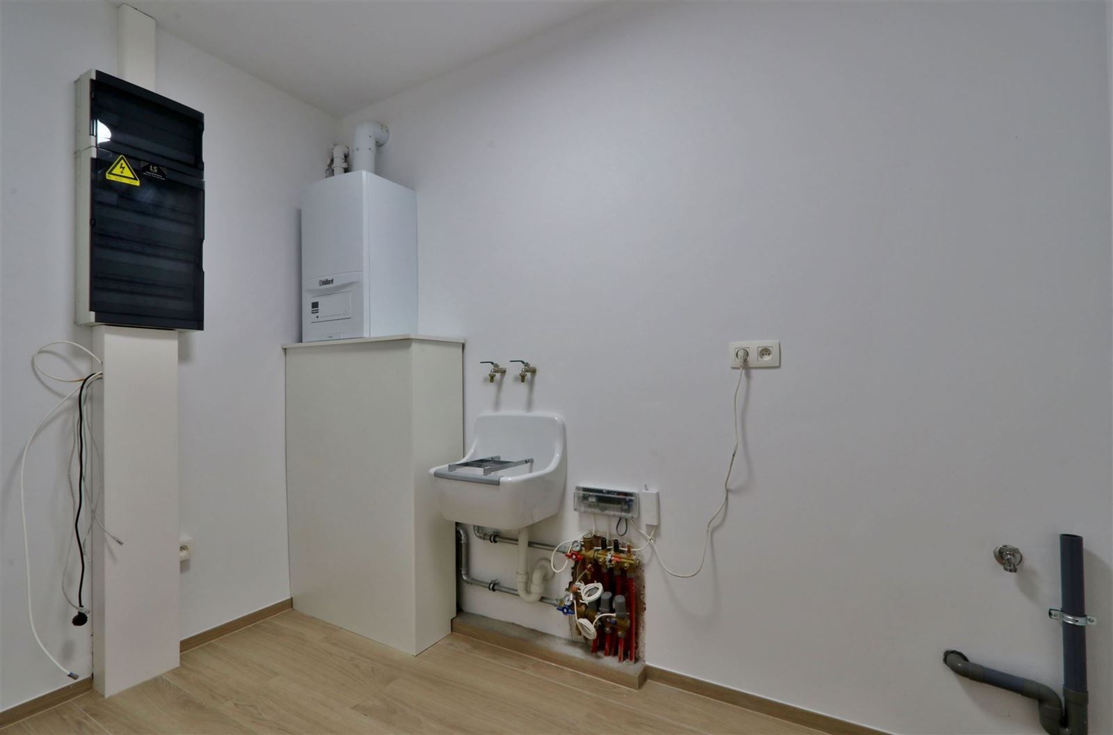 FOTO’S 25 : Appartement te 1640 SINT-GENESIUS-RODE (België) - Prijs € 2.700