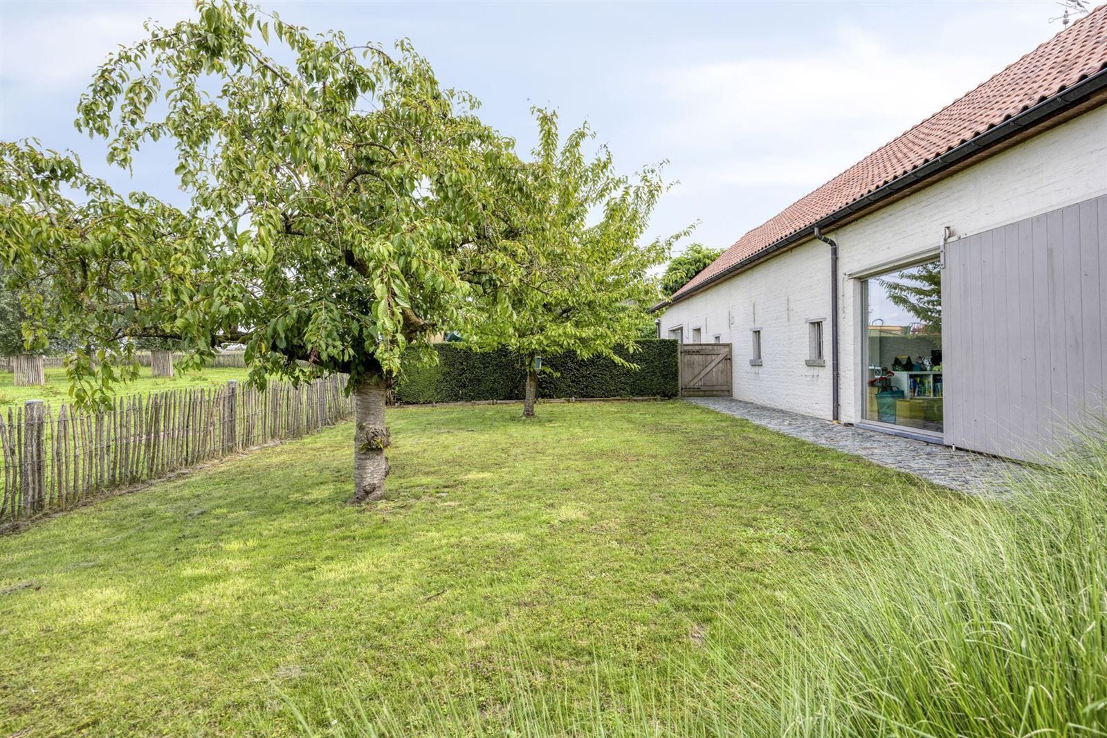 FOTO’S 24 : Woning te 1755 GOOIK (België) - Prijs € 2.250