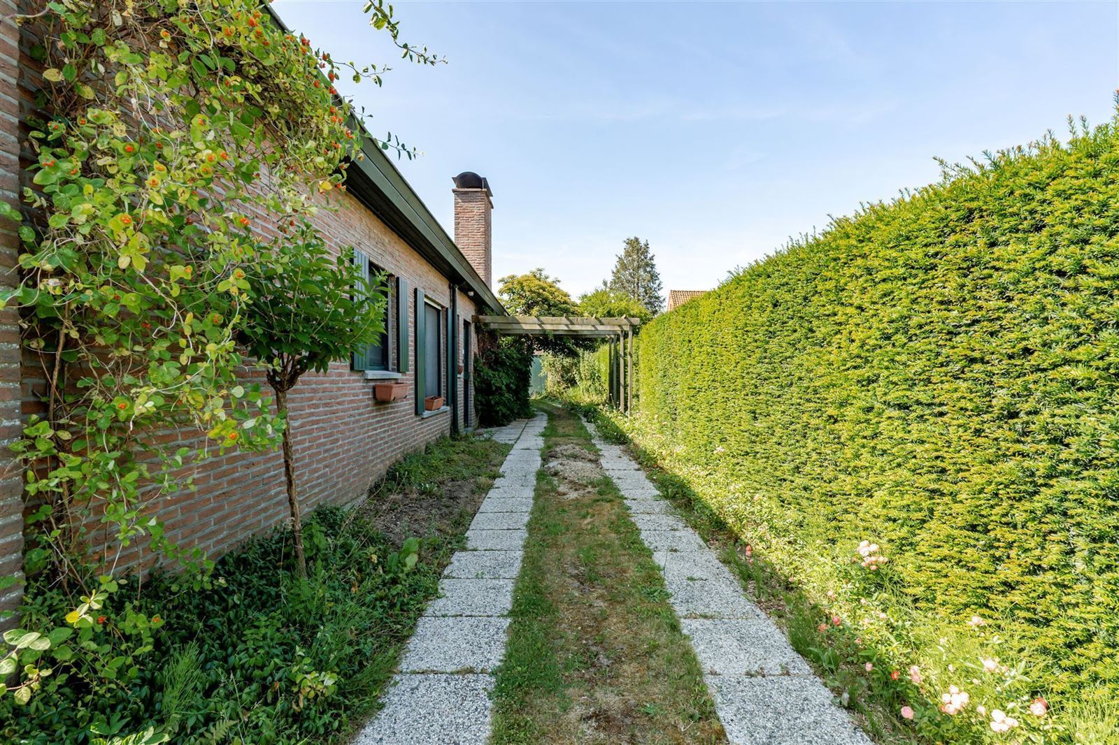 FOTO’S 21 : Woning te 1600 SINT-PIETERS-LEEUW (België) - Prijs € 450.000