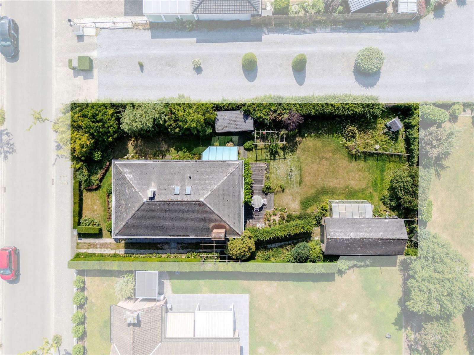 FOTO’S 24 : Woning te 1600 SINT-PIETERS-LEEUW (België) - Prijs € 450.000