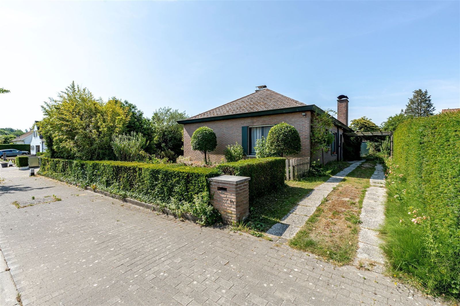 FOTO’S 2 : Woning te 1600 SINT-PIETERS-LEEUW (België) - Prijs € 450.000