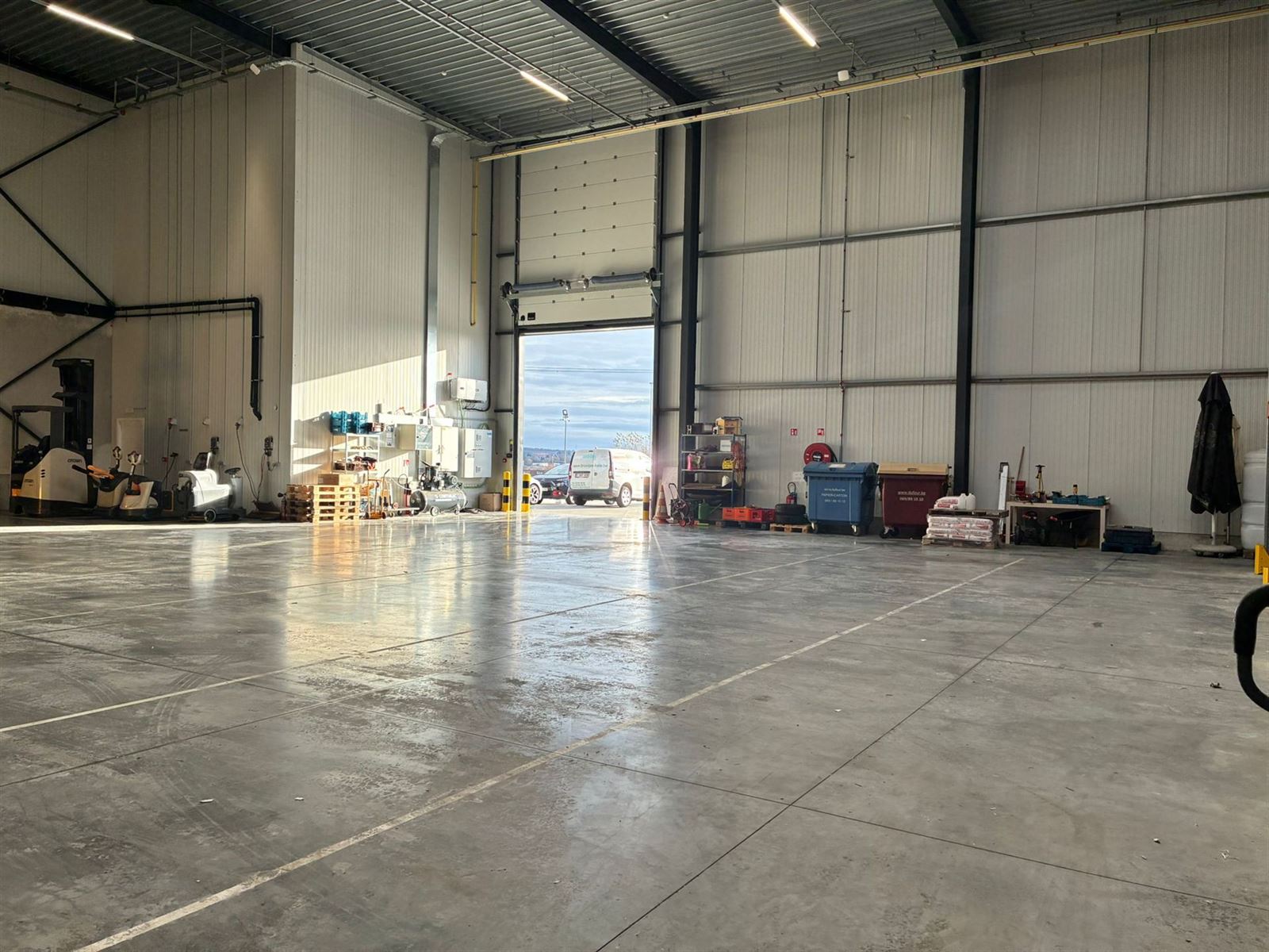 FOTO’S 9 : Magazijn met bureel te 1480 TUBIZE (België) - Prijs &euro;&nbsp;3.200