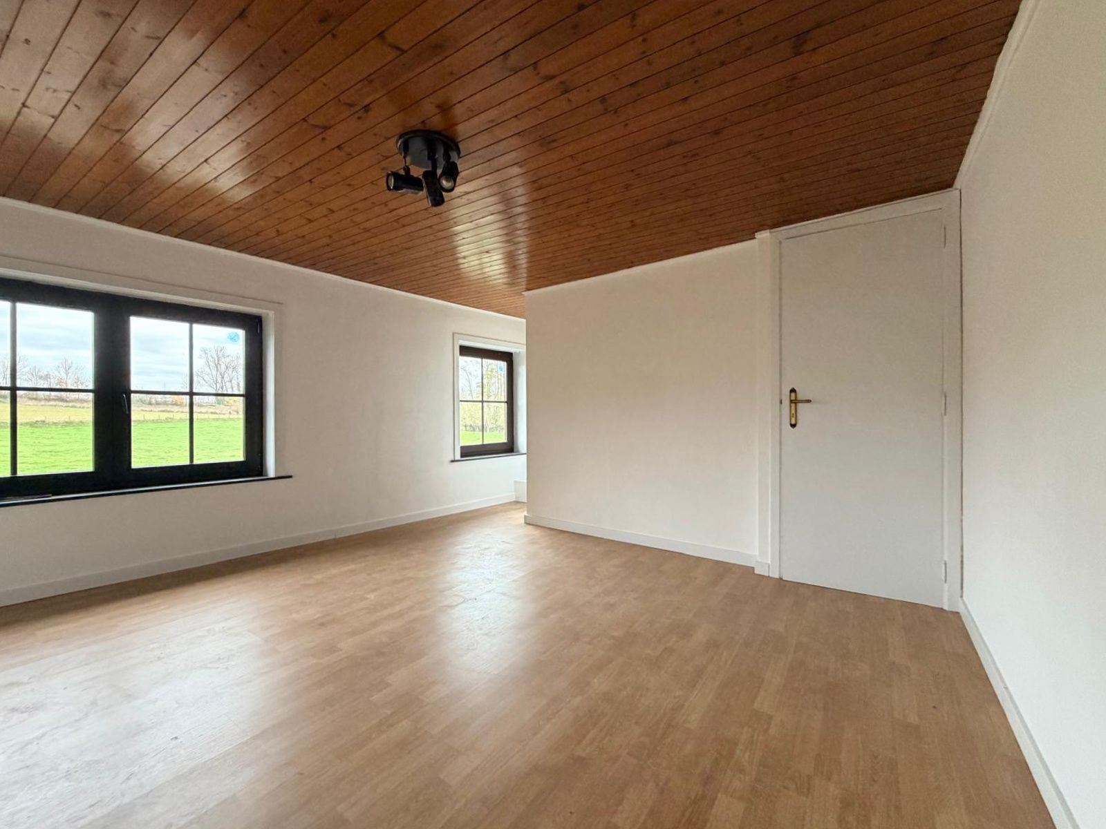 FOTO’S 18 : Woning te 1755 PAJOTTEGEM (België) - Prijs € 1.300