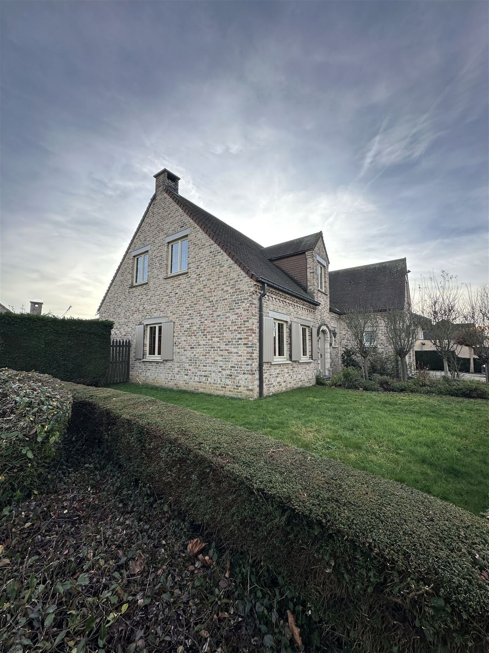 FOTO’S 4 : Villa te 1600 SINT-PIETERS-LEEUW (België) - Prijs € 1.550