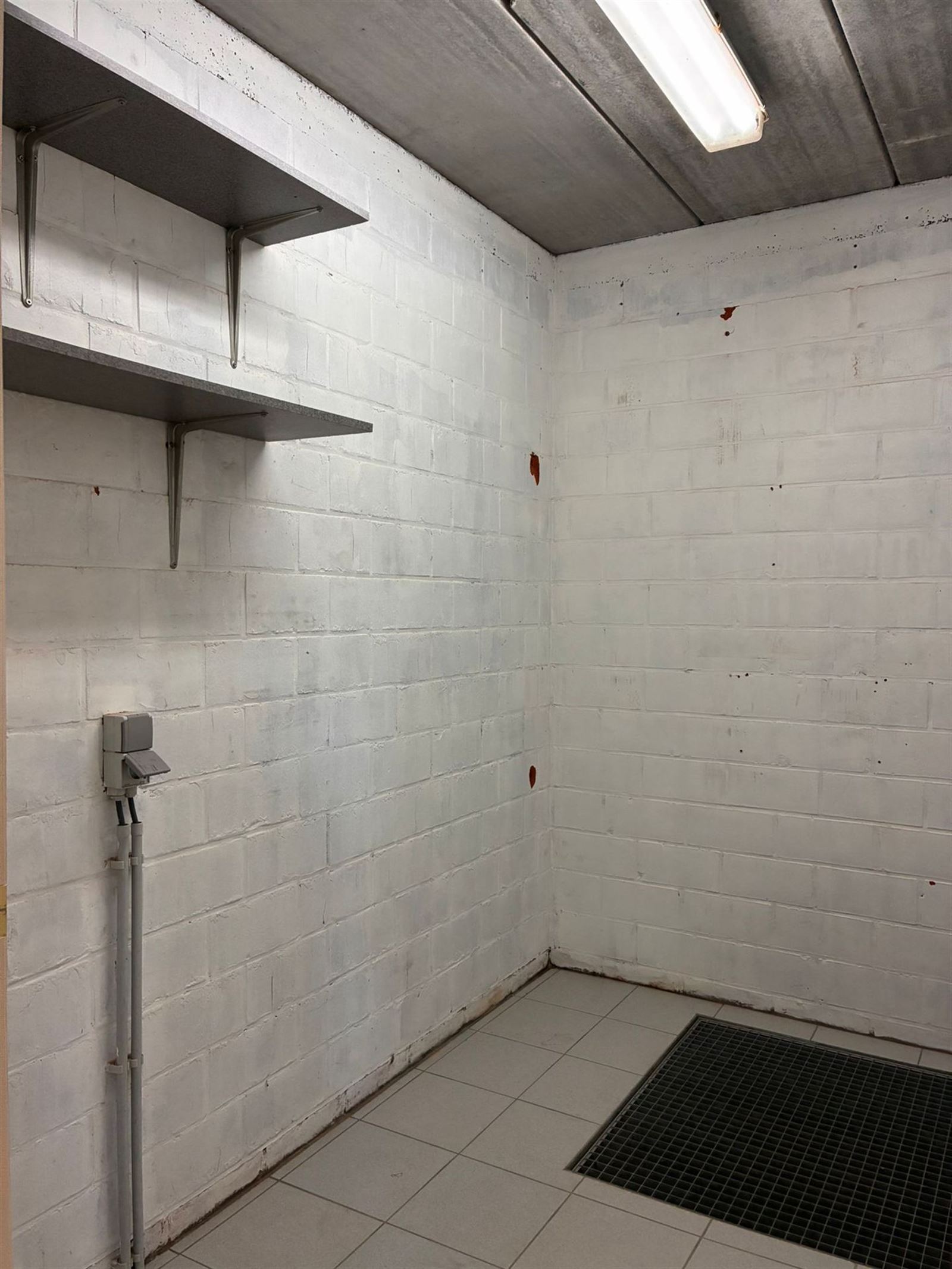 FOTO’S 27 : Villa te 1750 SINT-KWINTENS-LENNIK (België) - Prijs &euro;&nbsp;1.680