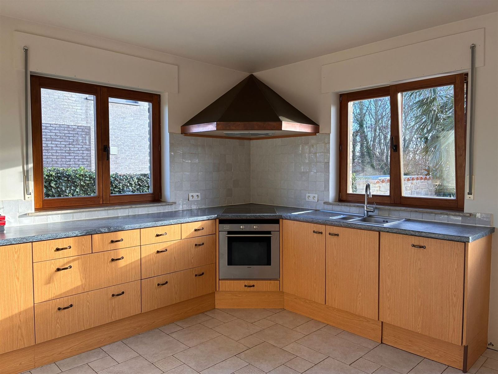 FOTO’S 9 : Villa te 1750 SINT-KWINTENS-LENNIK (België) - Prijs &euro;&nbsp;1.680