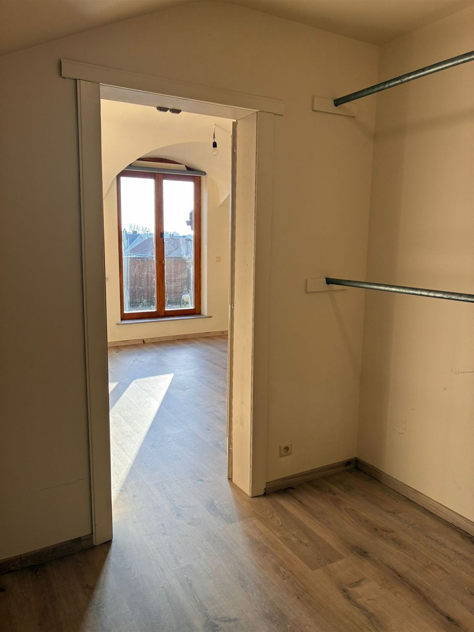 FOTO’S 19 : Villa te 1750 SINT-KWINTENS-LENNIK (België) - Prijs &euro;&nbsp;1.680