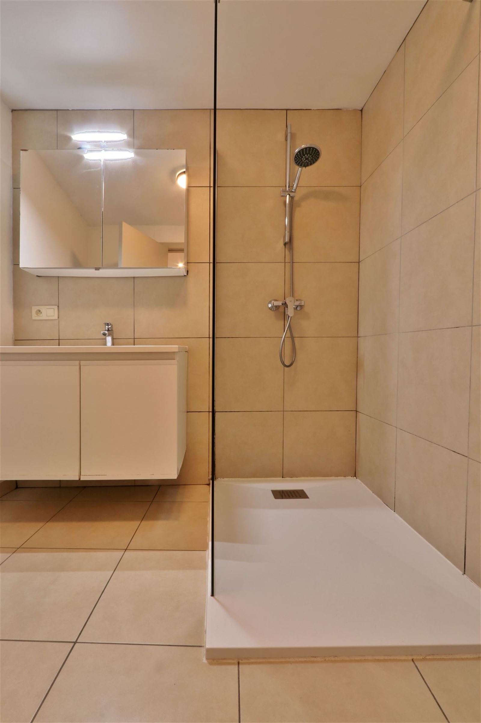 FOTO’S 7 : Woning te 1500 HALLE (België) - Prijs &euro;&nbsp;925