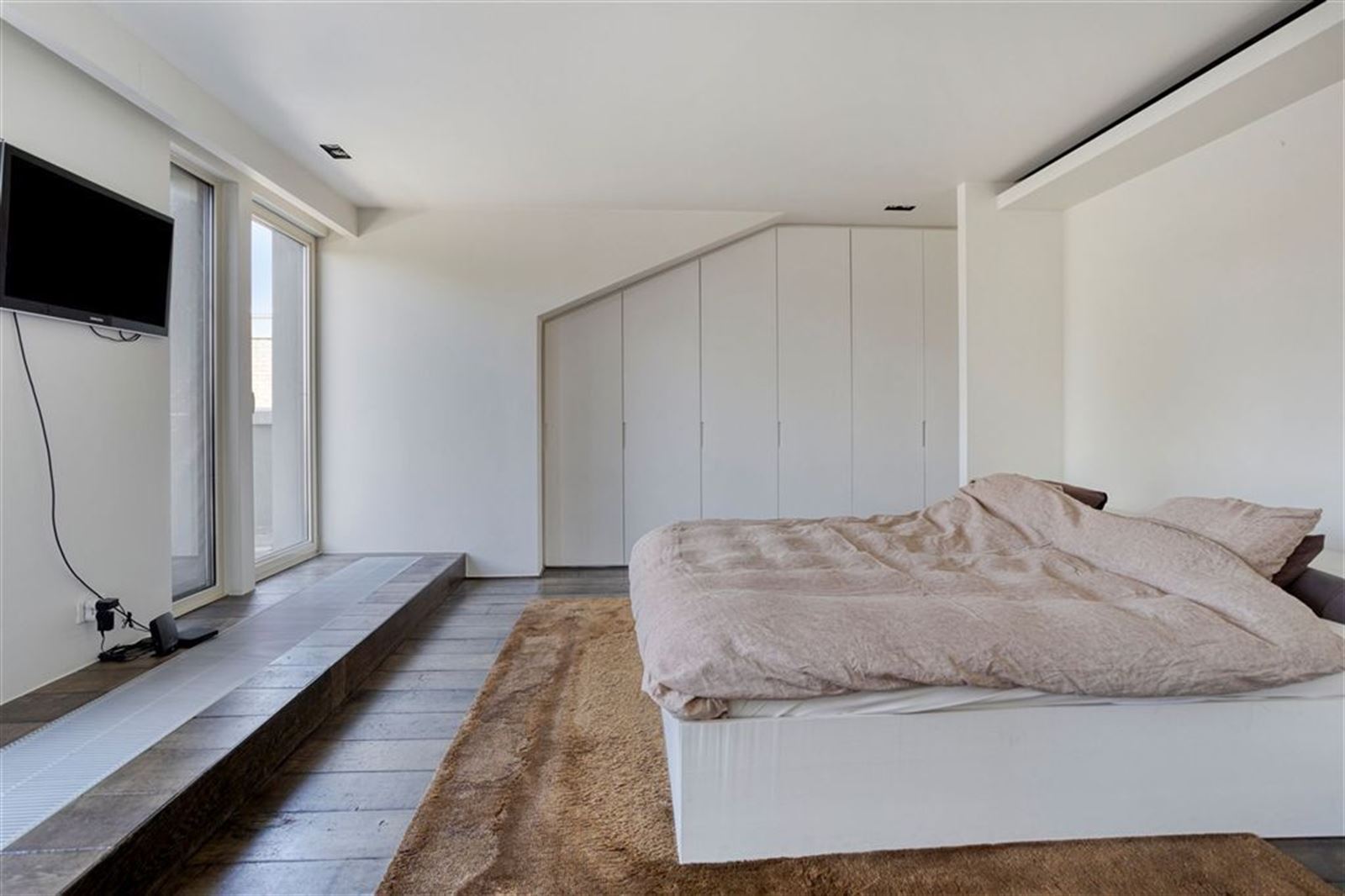 FOTO’S 24 : Appartement te 1600 SINT-PIETERS-LEEUW (België) - Prijs &euro;&nbsp;430.000