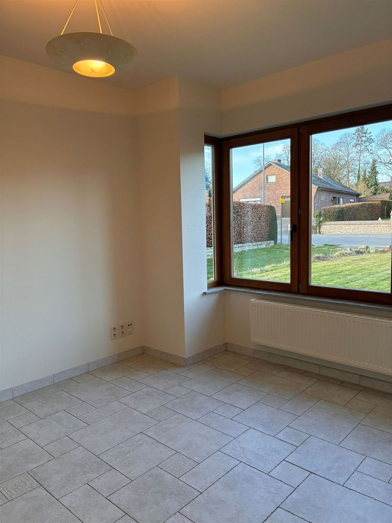 FOTO’S 28 : Villa te 1750 SINT-KWINTENS-LENNIK (België) - Prijs &euro;&nbsp;1.680