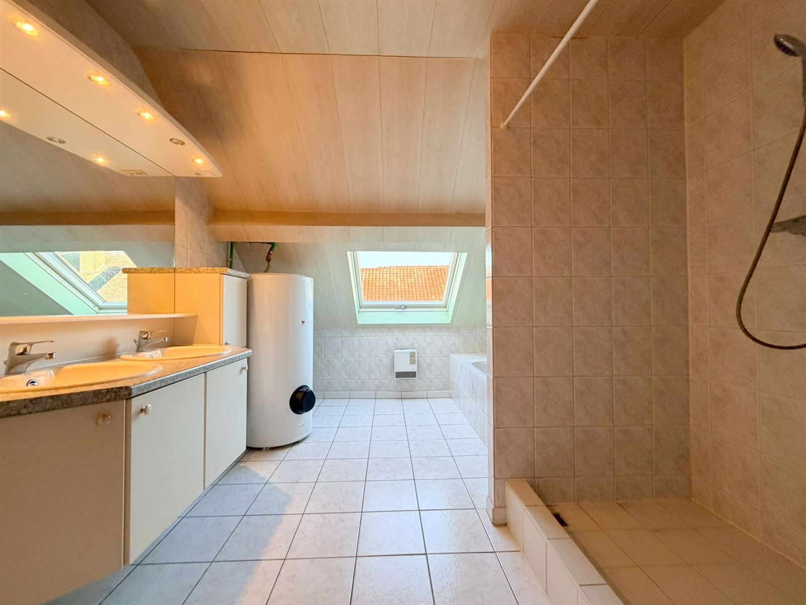 FOTO’S 10 : Appartement te 1750 SINT-KWINTENS-LENNIK (België) - Prijs &euro;&nbsp;1.150