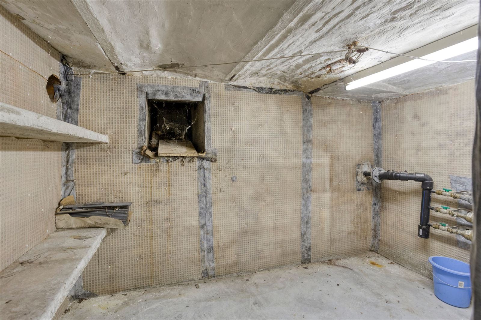 PHOTOS 26 : Bureaux à 1600 SINT-PIETERS-LEEUW (Belgique) - Prix 298.000 &euro;