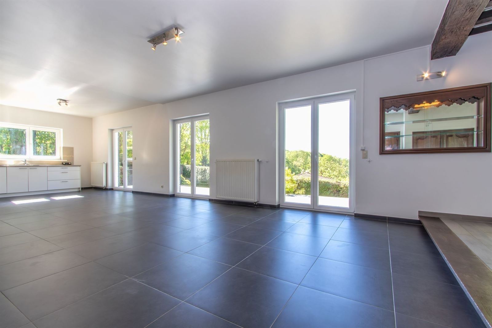 PHOTOS 9 : Maison à 1653 Dworp (Belgique) - Prix 1.750 &euro;