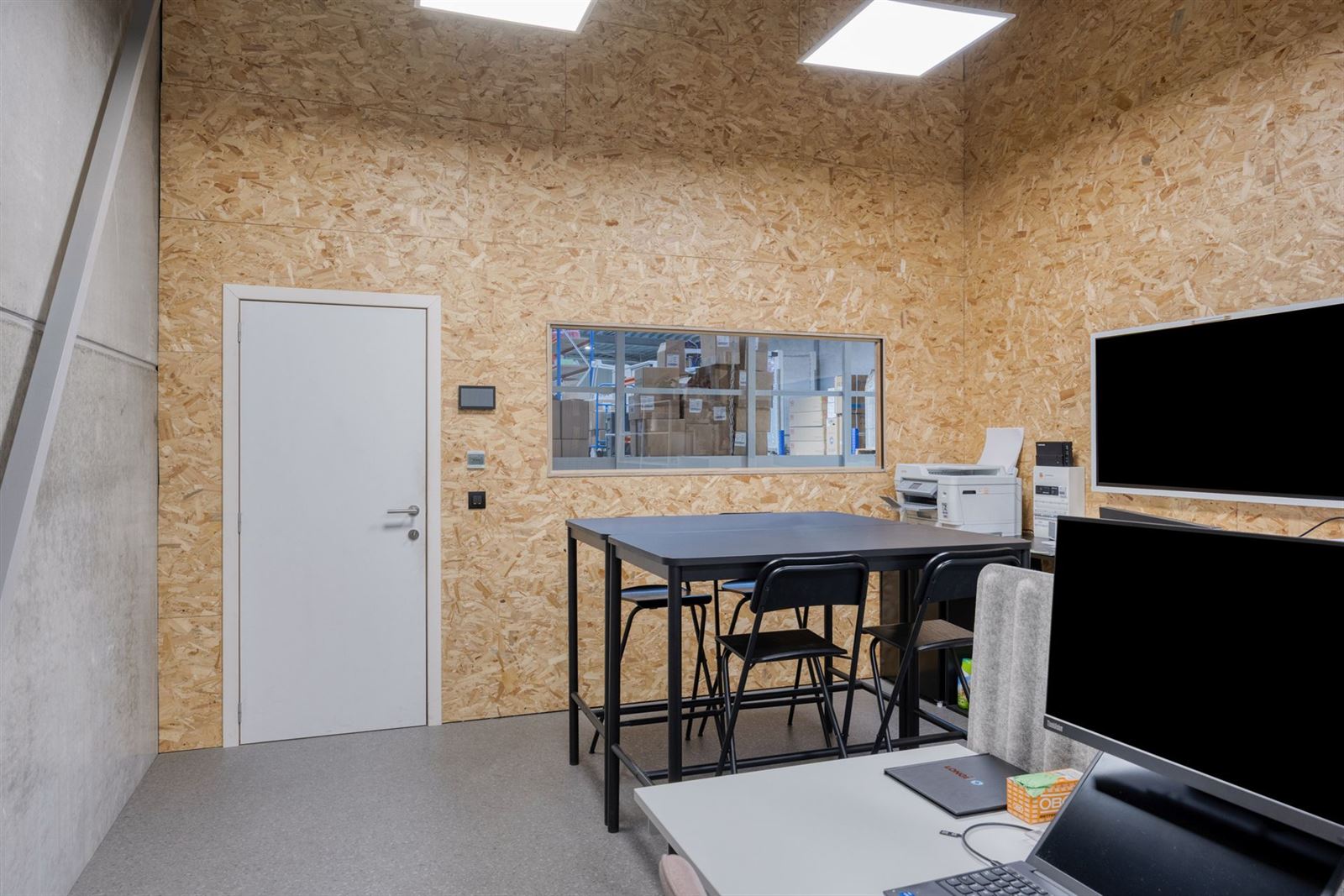 FOTO’S 10 : Bedrijfsgebouw te 9400 NINOVE (België) - Prijs &euro;&nbsp;575.000