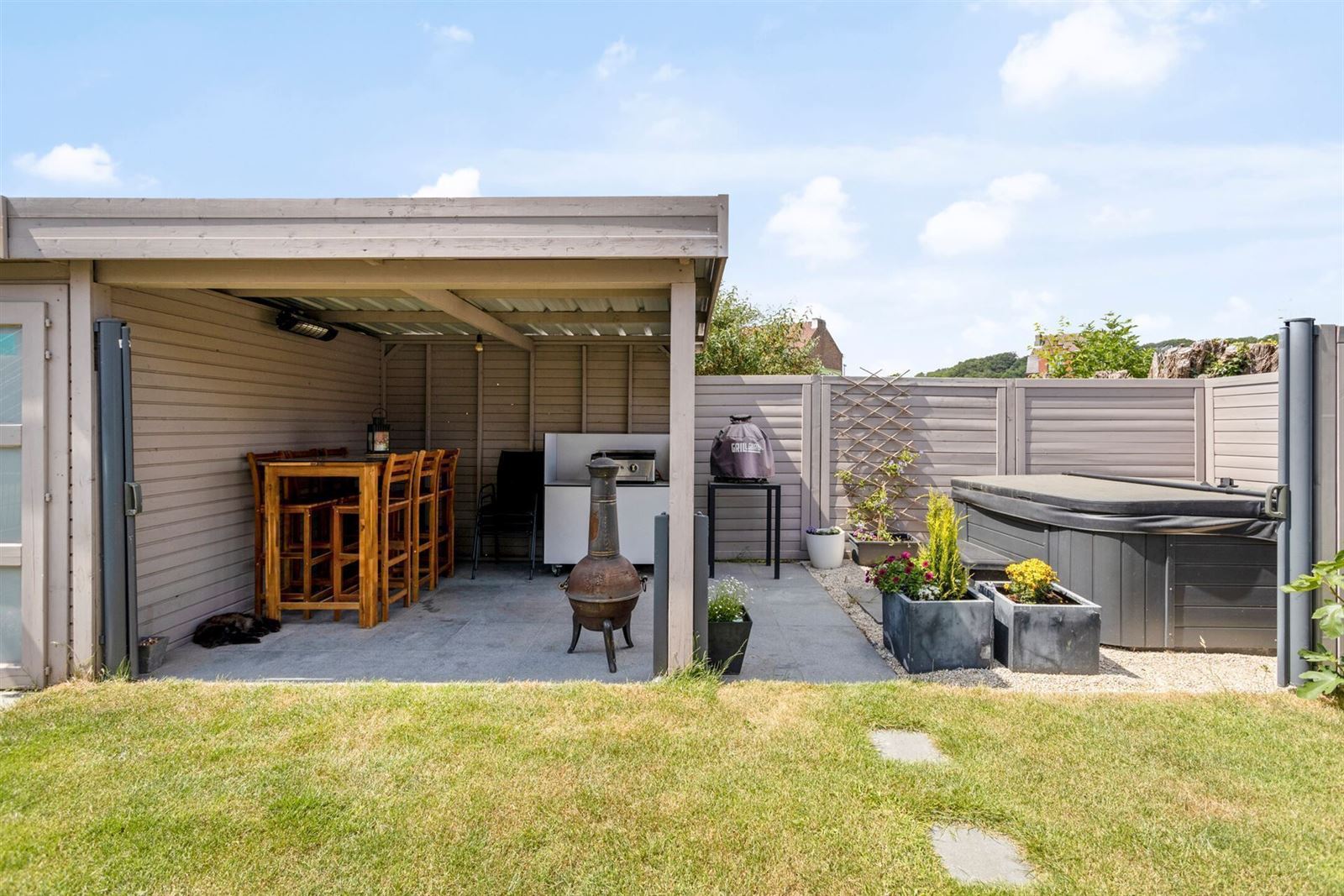 FOTO’S 24 : Woning te 1653 DWORP (België) - Prijs &euro;&nbsp;1.600