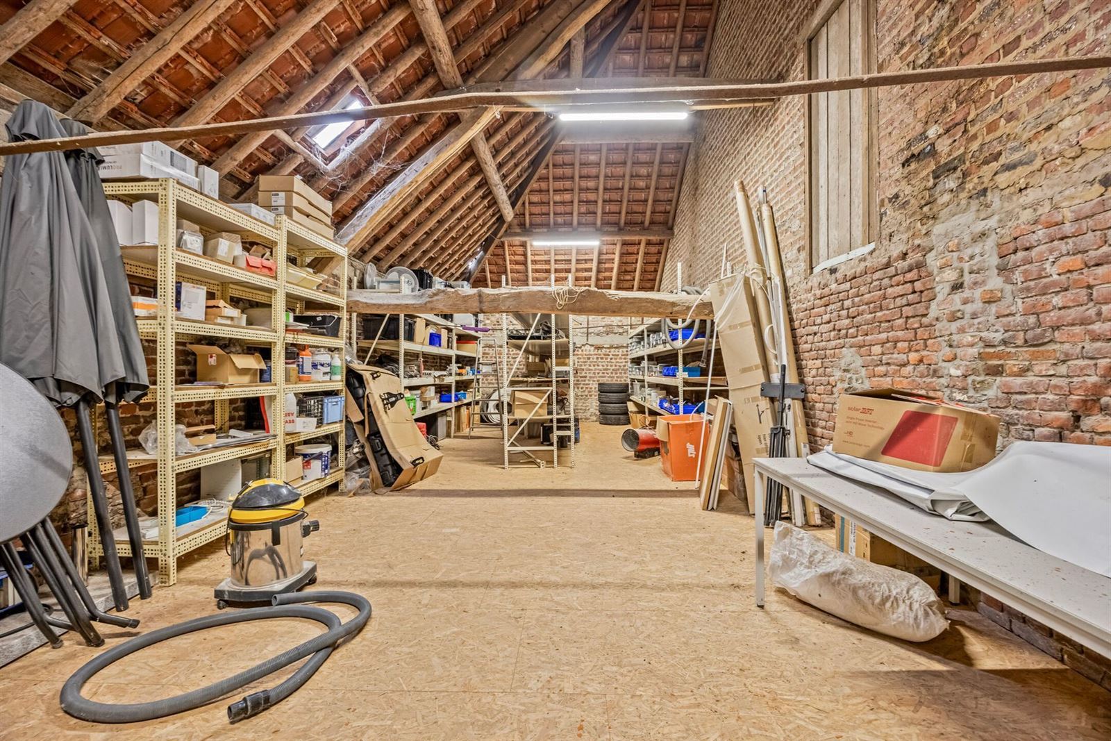 PHOTOS 16 : Entrepôt avec bureaux à 1674 BELLINGEN (Belgique) - Prix 299.000 &euro;