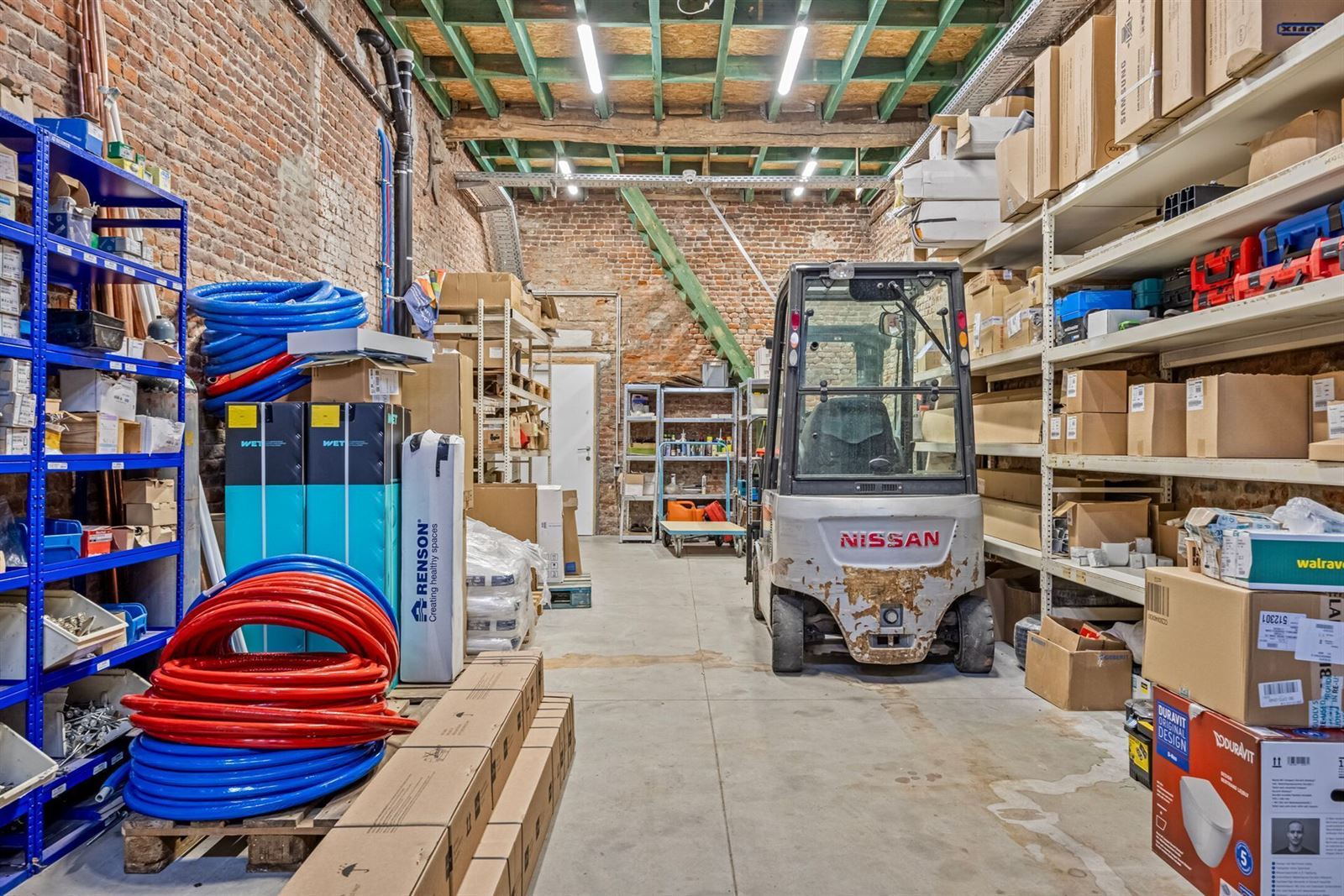 PHOTOS 13 : Entrepôt avec bureaux à 1674 BELLINGEN (Belgique) - Prix 299.000 &euro;