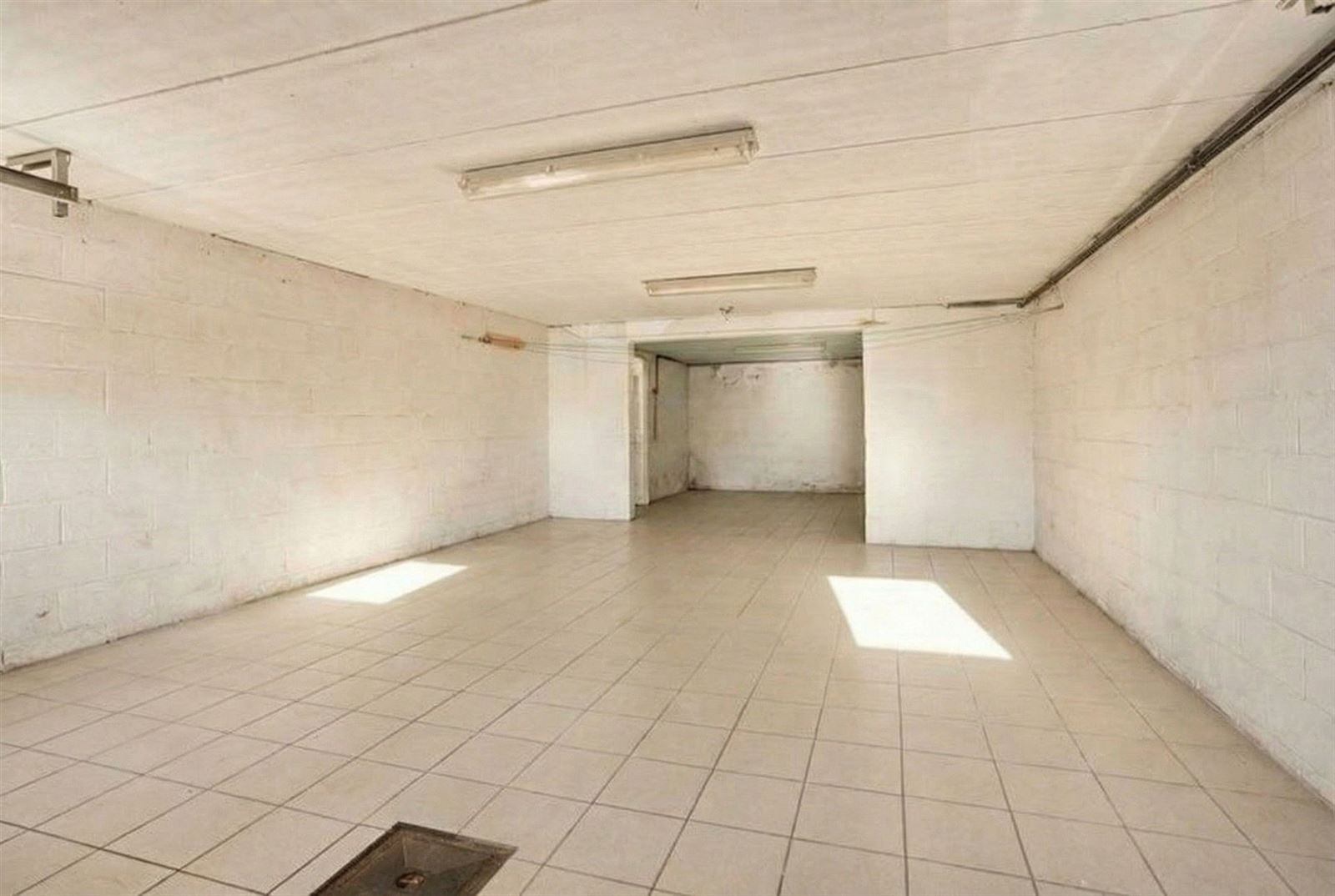 FOTO’S 24 : Woning te 1600 SINT-PIETERS-LEEUW (België) - Prijs &euro;&nbsp;499.000