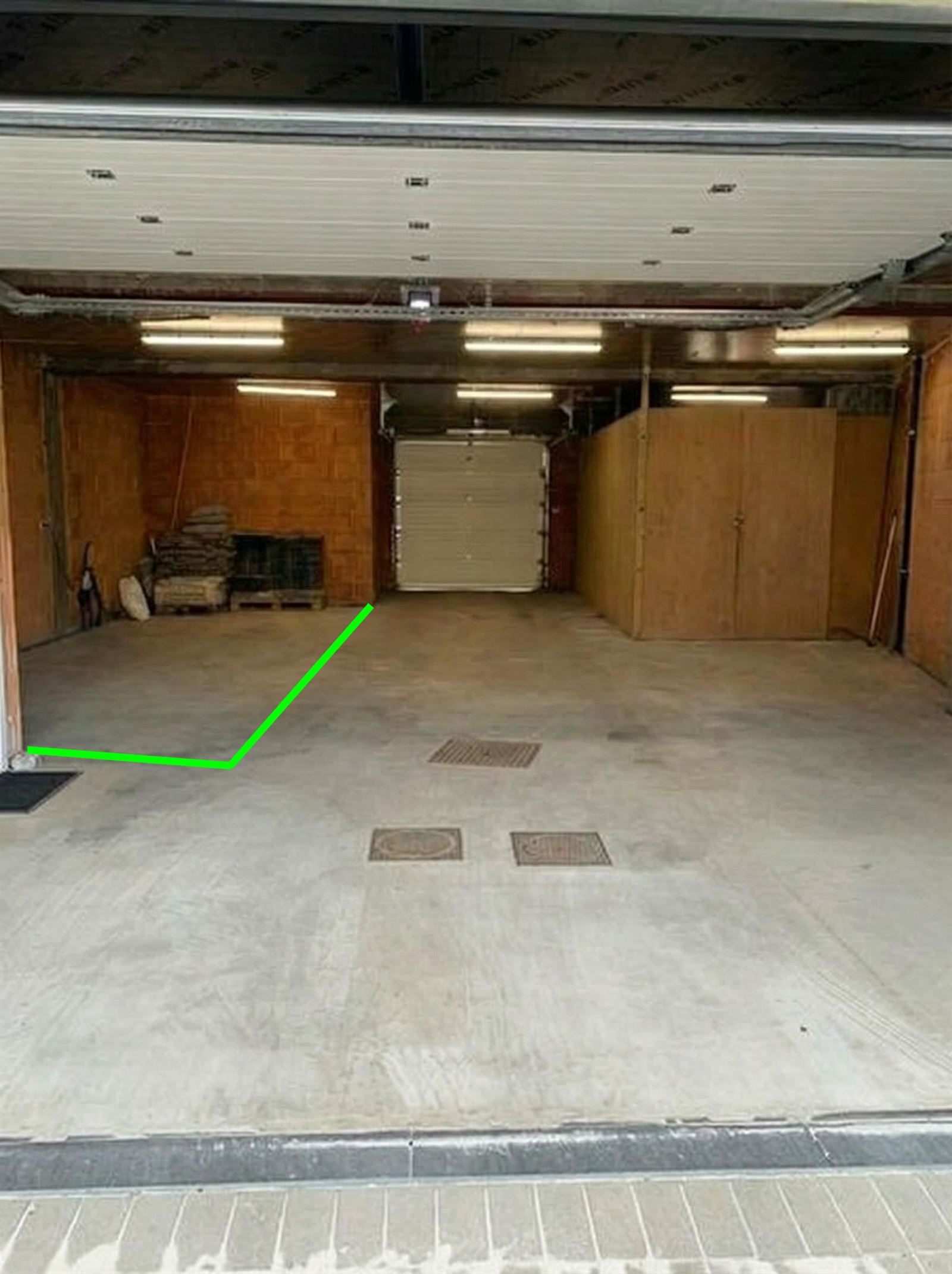 FOTO’S 4 : Garage te 1650 BEERSEL (België) - Prijs &euro;&nbsp;130