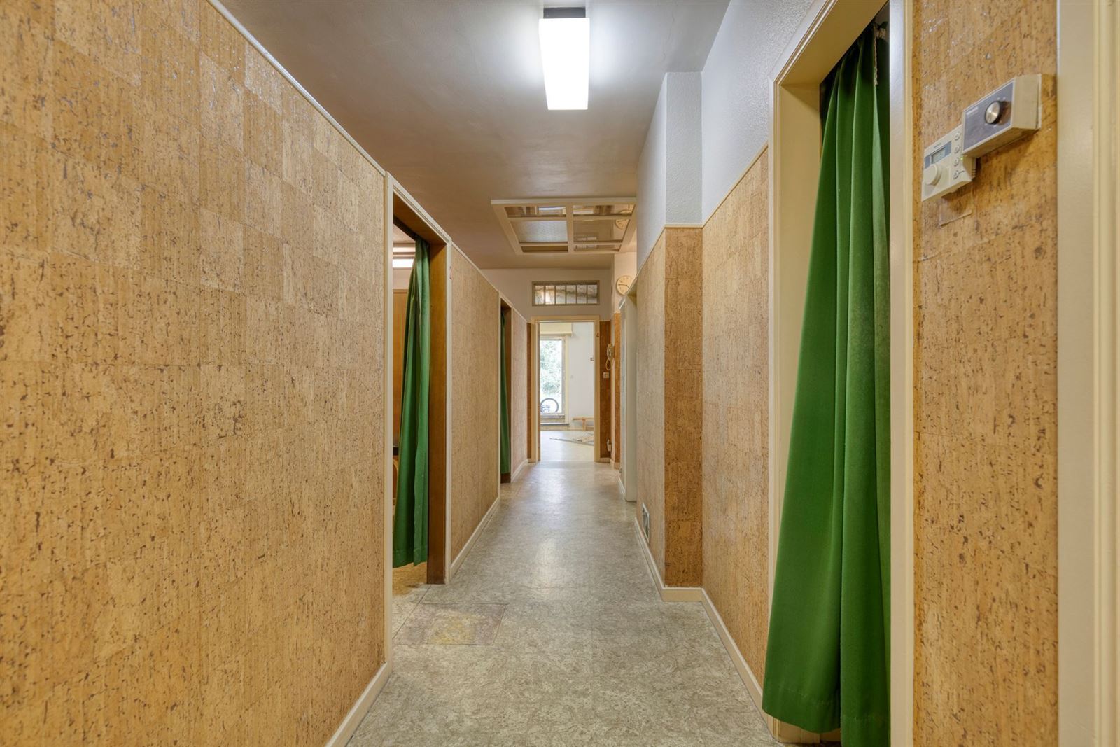 FOTO’S 24 : Woning te 1650 BEERSEL (België) - Prijs &euro;&nbsp;450.000