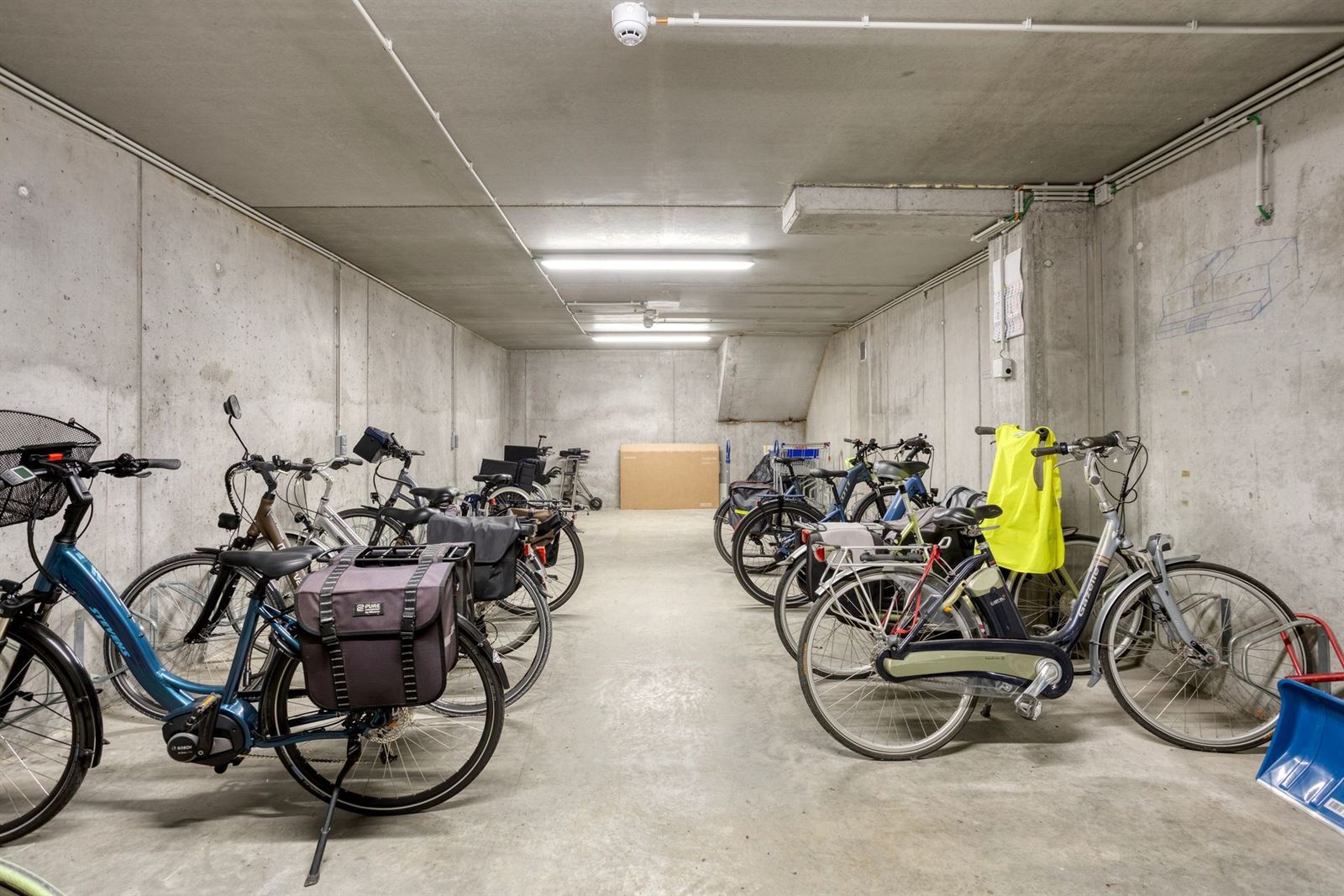 FOTO’S 21 : Appartement te 1600 SINT-PIETERS-LEEUW (België) - Prijs &euro;&nbsp;349.000