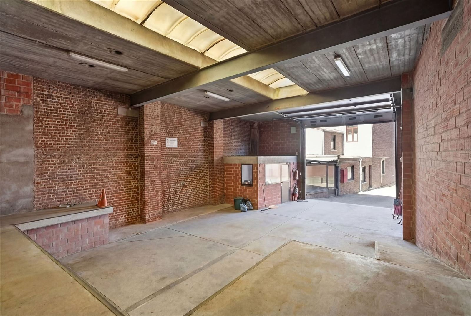 FOTO’S 3 : Gemengd gebouw te 1650 BEERSEL (België) - Prijs &euro;&nbsp;720.000