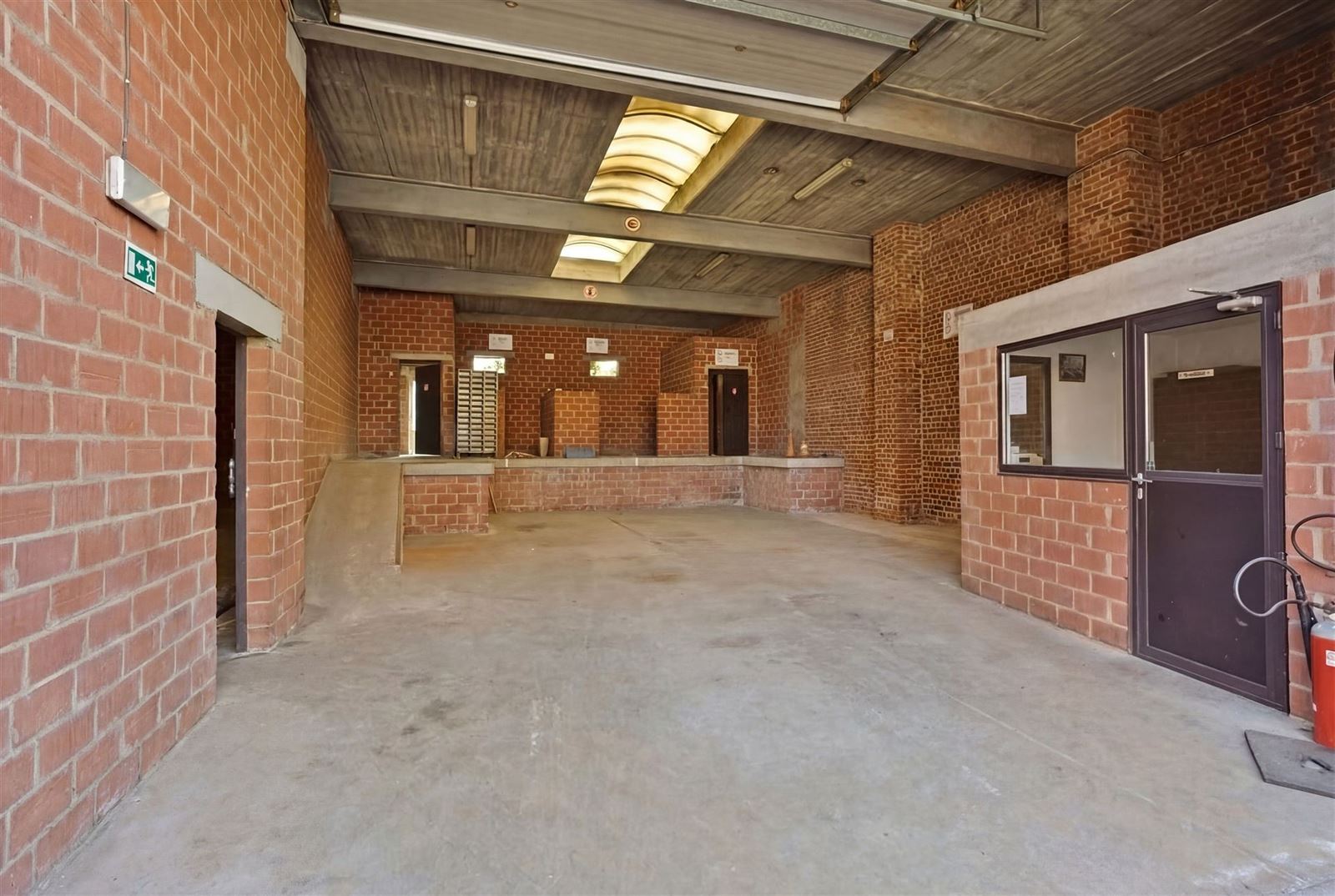 FOTO’S 4 : Gemengd gebouw te 1650 BEERSEL (België) - Prijs &euro;&nbsp;720.000