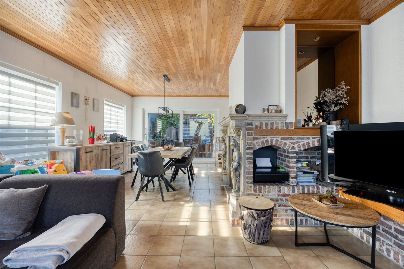 FOTO’S 22 : Bedrijfsgebouw te 1770 LIEDEKERKE (België) - Prijs &euro;&nbsp;795.000