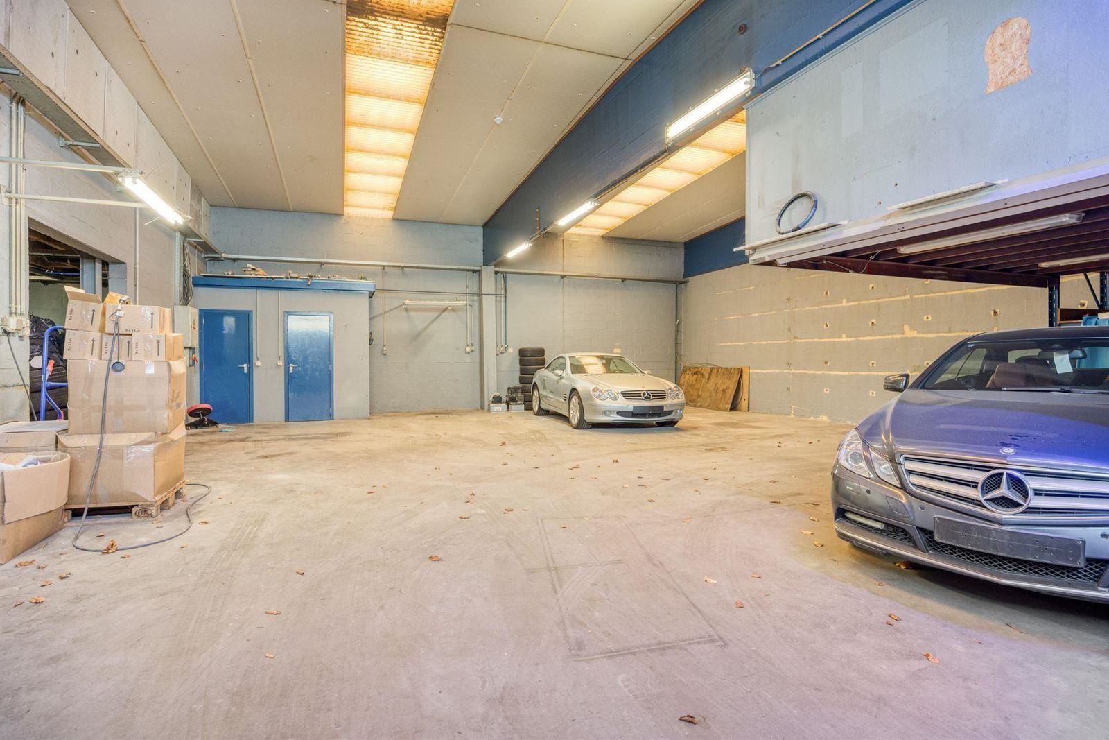 FOTO’S 12 : Bedrijfsgebouw te 1770 LIEDEKERKE (België) - Prijs &euro;&nbsp;795.000