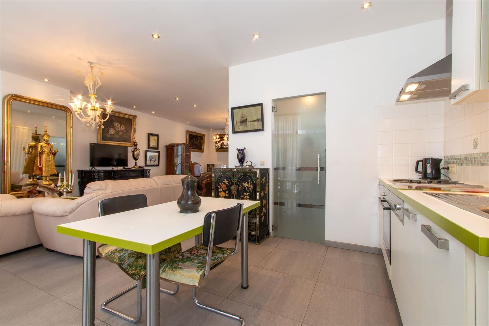 FOTO’S 7 : Duplex te 1500 HALLE (België) - Prijs &euro;&nbsp;1.025