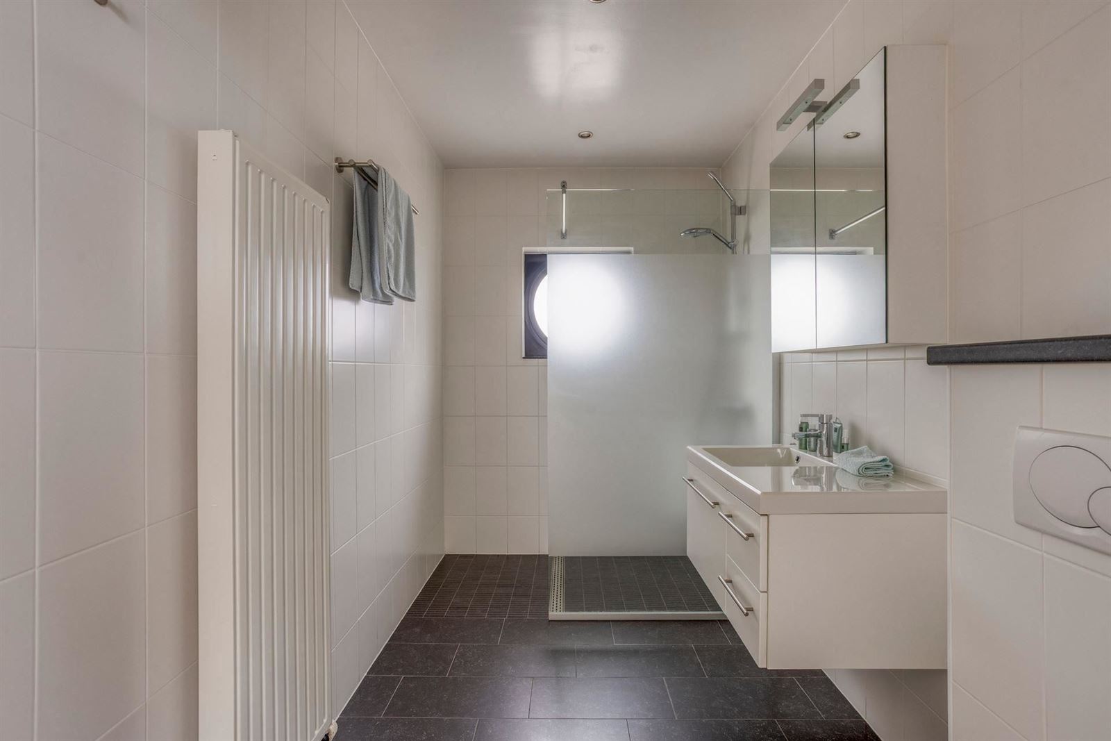 FOTO’S 22 : Kantoor met woning te 1755 PAJOTTEGEM (België) - Prijs &euro;&nbsp;779.000