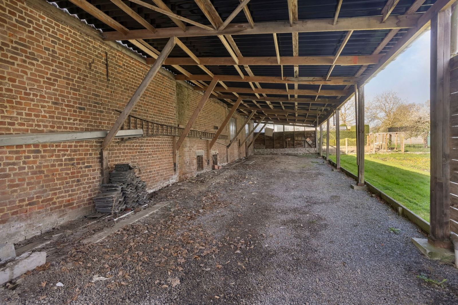 FOTO’S 28 : Kantoor met woning te 1755 OETINGEN (België) - Prijs &euro;&nbsp;469.000