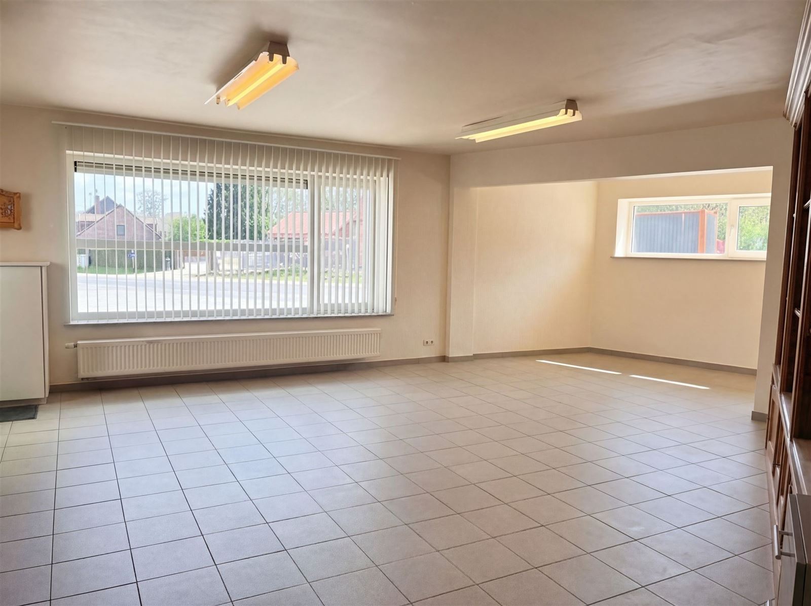 PHOTOS 4 : Entrepôt avec bureaux à 1755 PAJOTTEGEM (Belgique) - Prix 950 &euro;