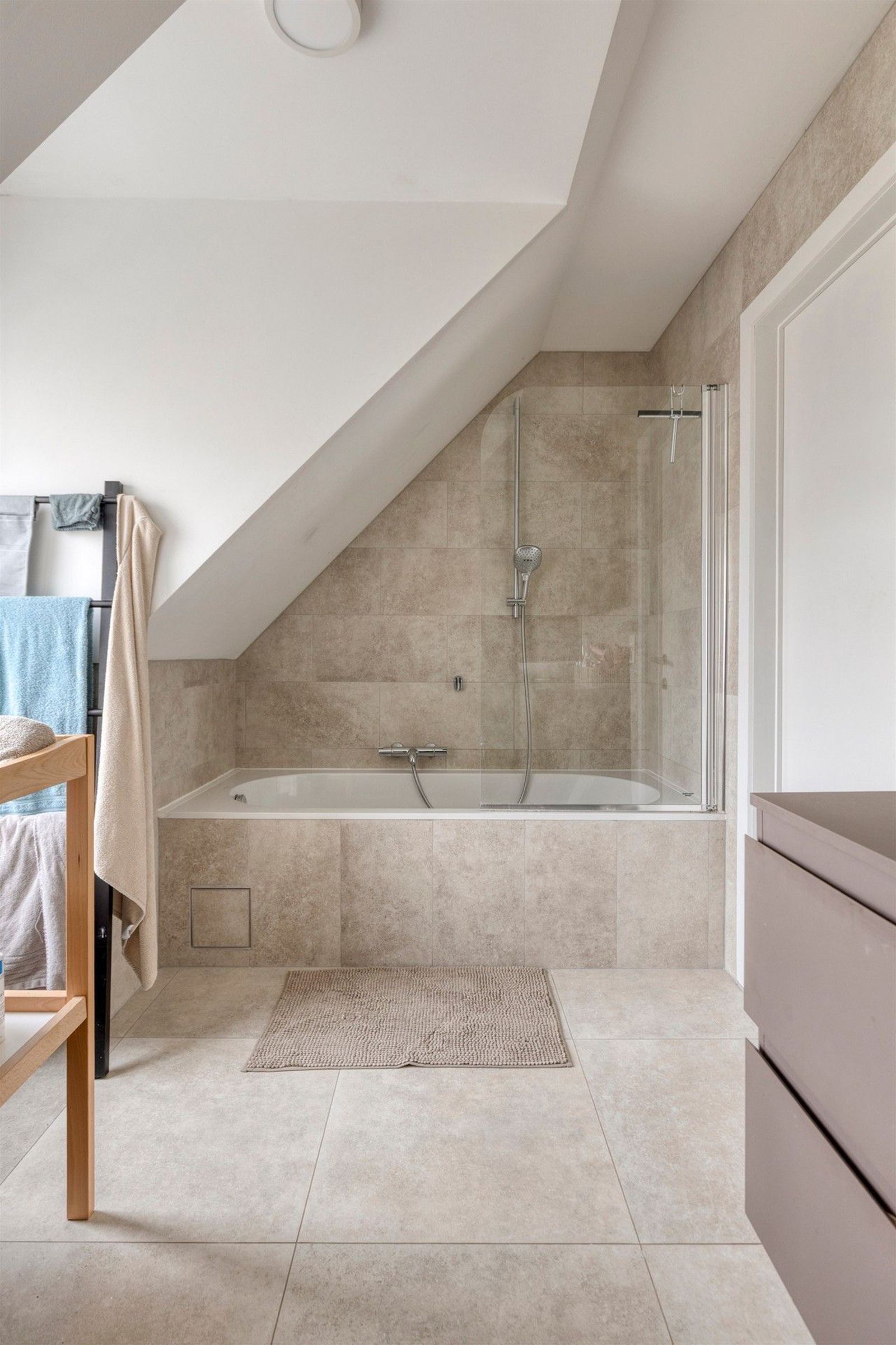 FOTO’S 18 : Woning te 1600 SINT-PIETERS-LEEUW (België) - Prijs &euro;&nbsp;560.000