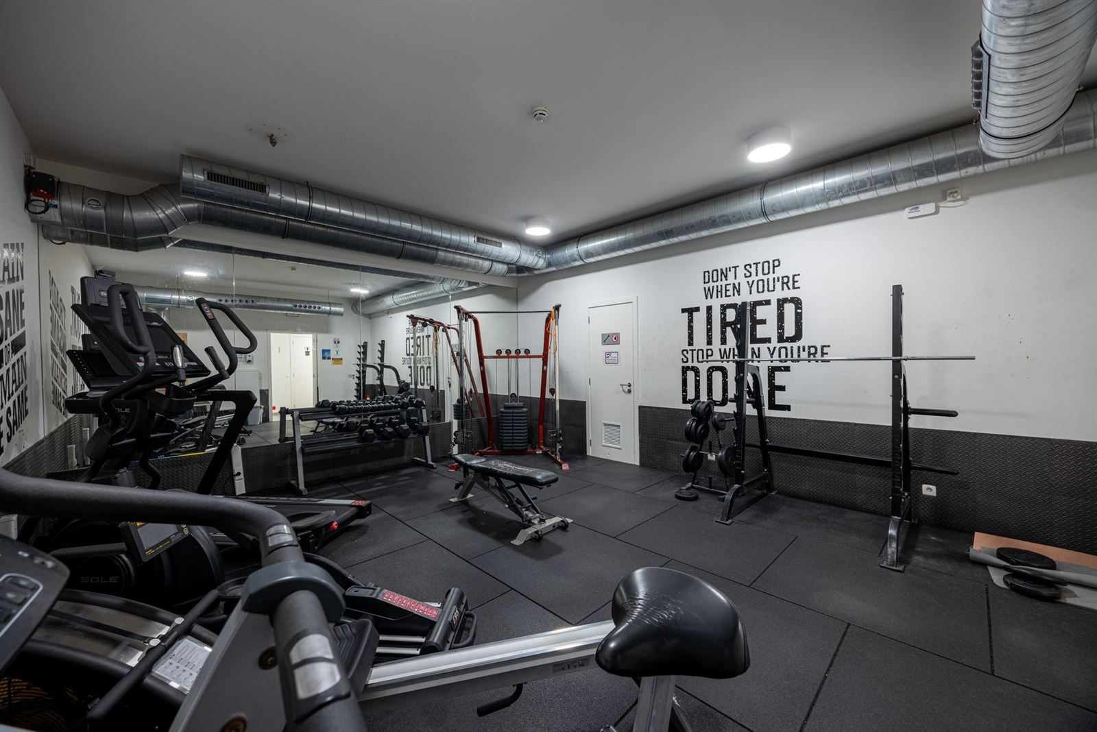 FOTO’S 11 : Gewone studio te 1000 BRUSSEL (België) - Prijs &euro;&nbsp;136.000