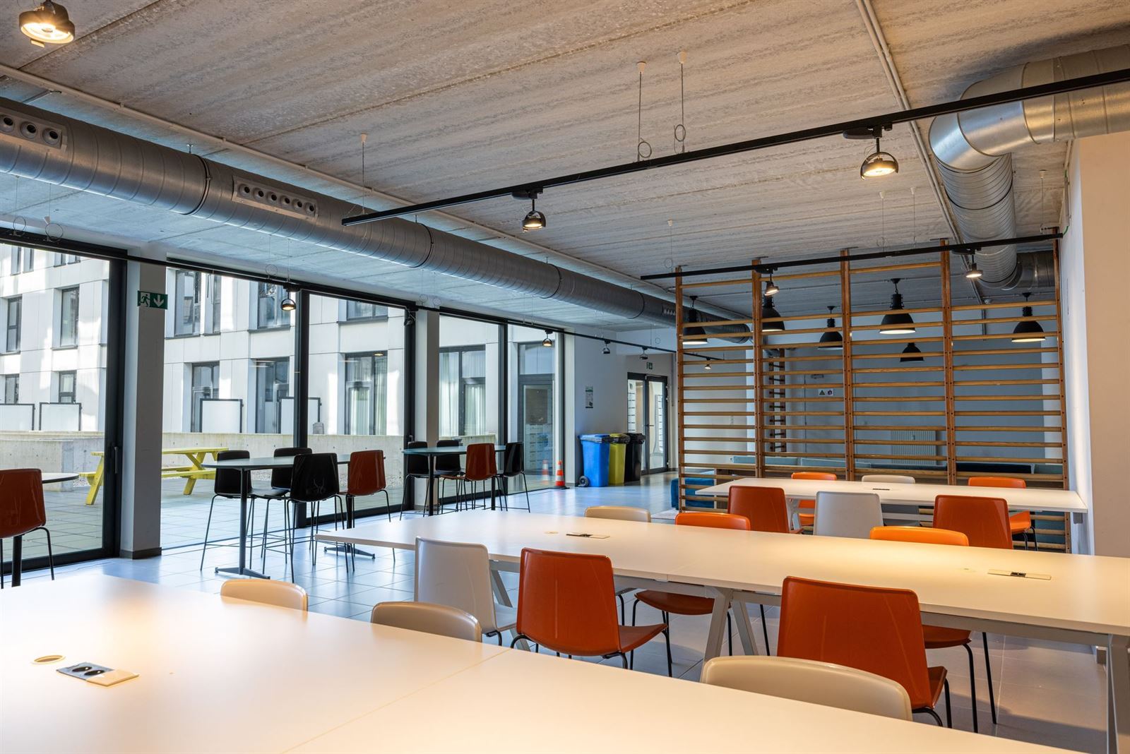 FOTO’S 10 : Gewone studio te 1000 BRUSSEL (België) - Prijs &euro;&nbsp;136.000