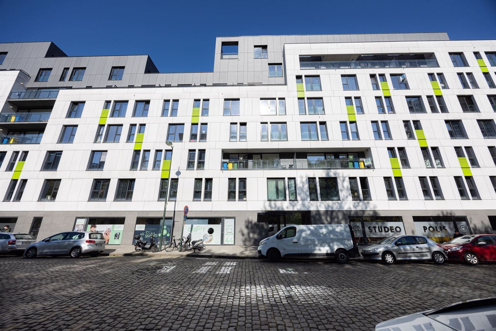 FOTO’S 1 : Gewone studio te 1000 BRUSSEL (België) - Prijs &euro;&nbsp;136.000