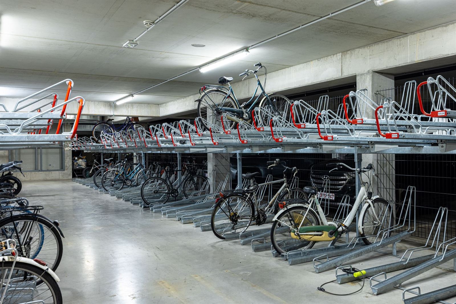 FOTO’S 17 : Gewone studio te 1000 BRUSSEL (België) - Prijs &euro;&nbsp;136.000