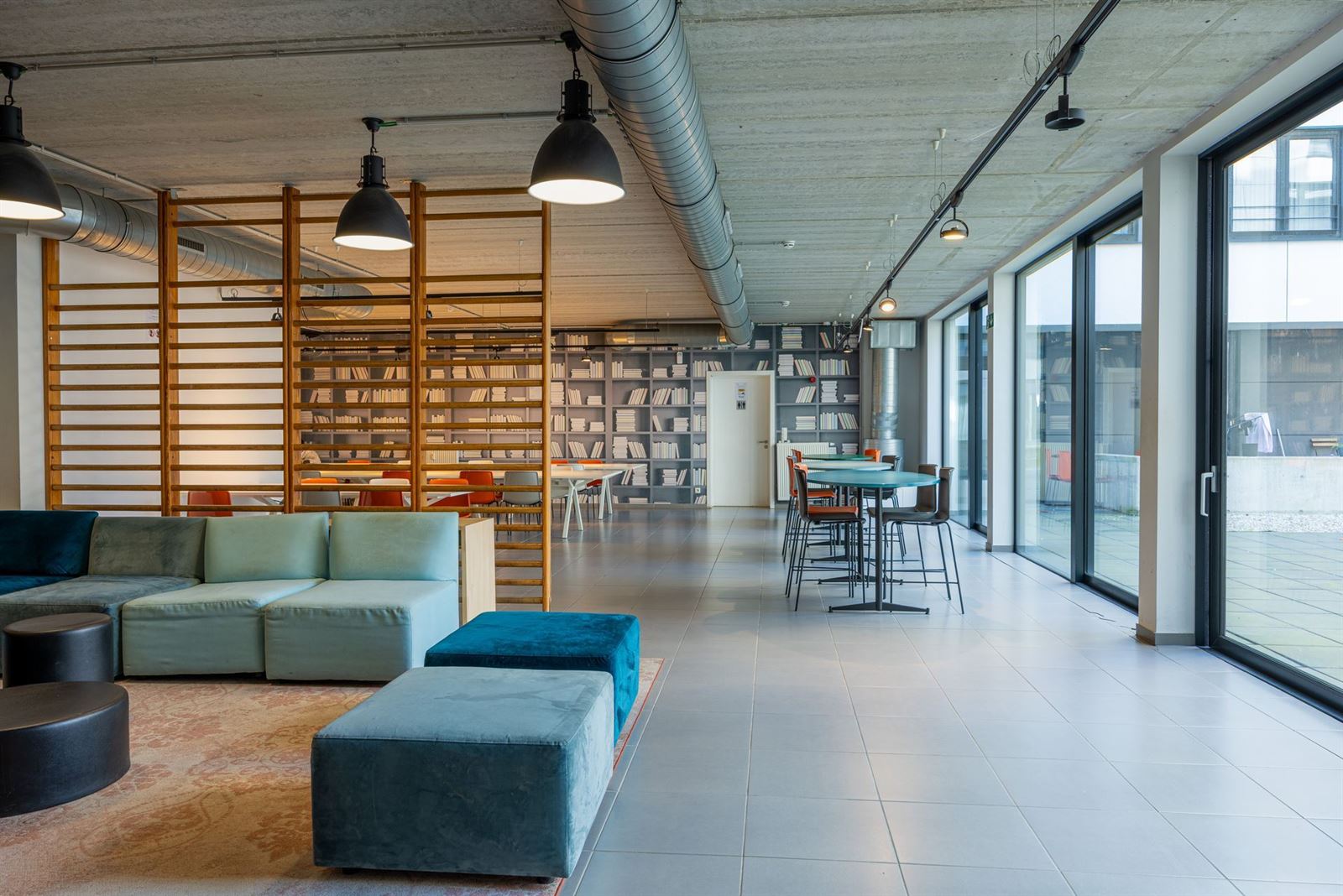 FOTO’S 9 : Gewone studio te 1000 BRUSSEL (België) - Prijs &euro;&nbsp;136.000